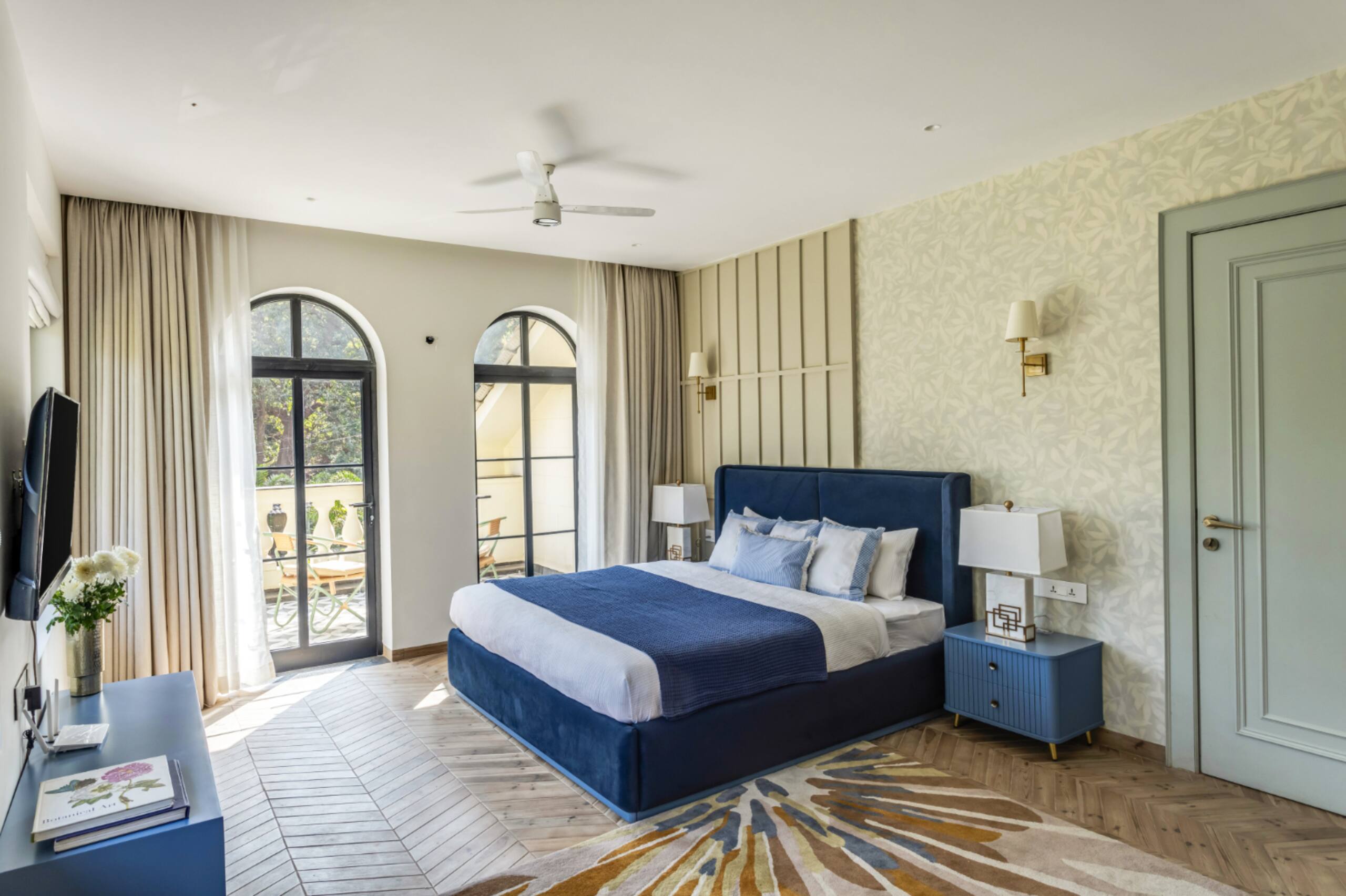 Modern & Luxury 3BHK in Arpora| Huge Lawn, Jacuzzi 13