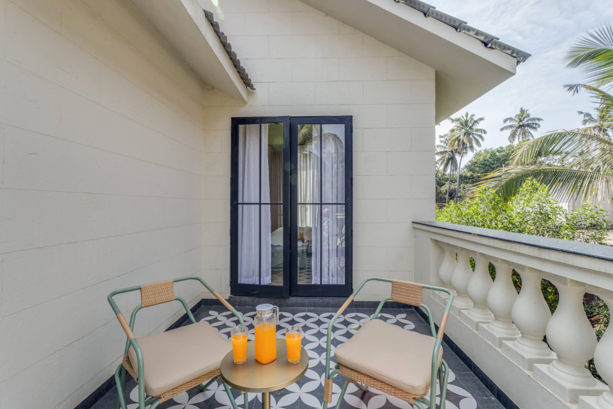 Modern & Luxury 3BHK in Arpora| Huge Lawn, Jacuzzi 17