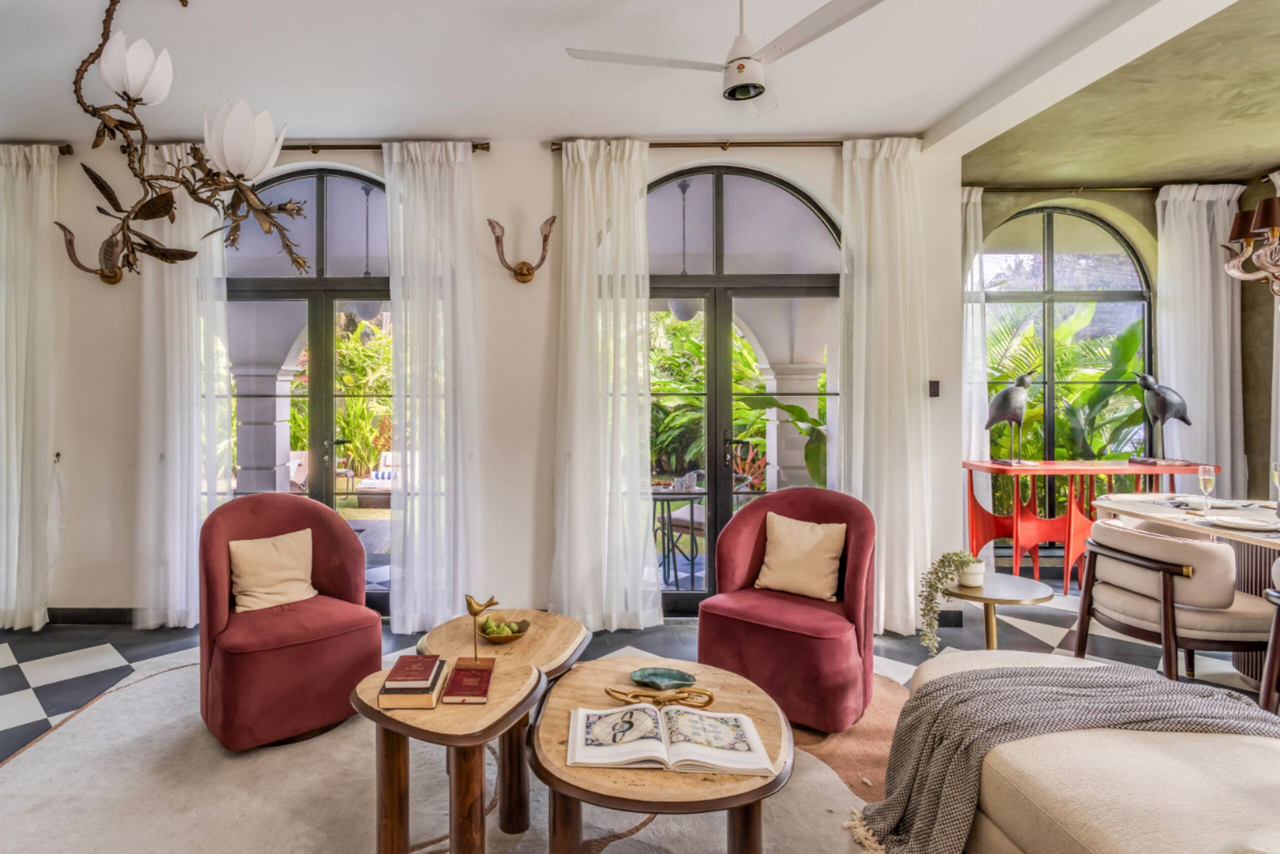 Modern & Luxury 3BHK in Arpora| Huge Lawn, Jacuzzi 37