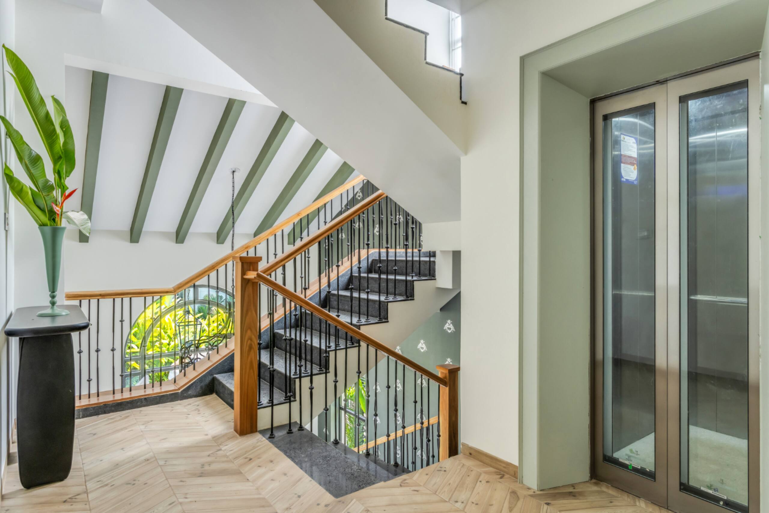 Modern & Luxury 3BHK in Arpora| Huge Lawn, Jacuzzi 39