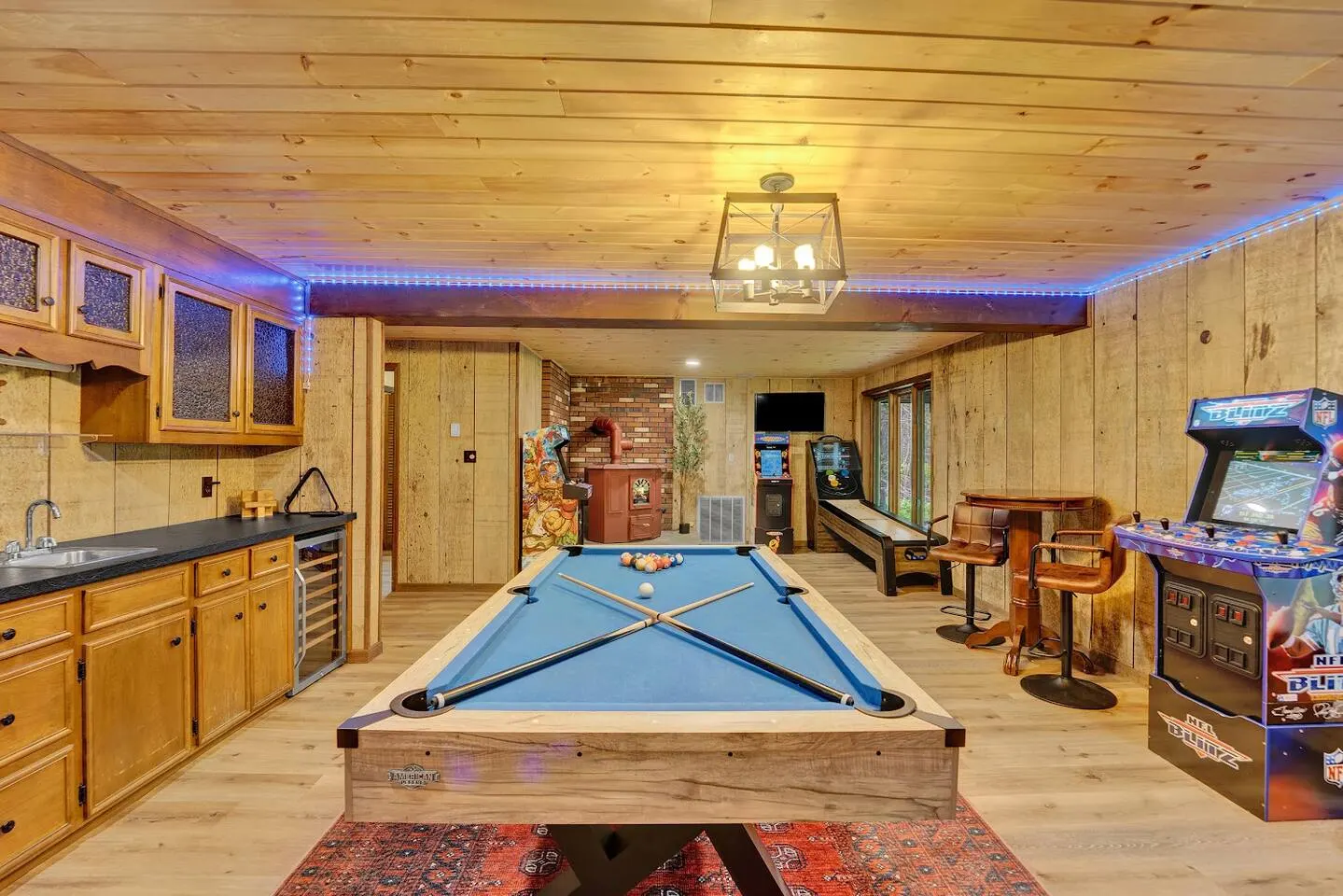 NEW! Arcade-Sauna-HotTub-Gym-FirePit-BBQGrill 20