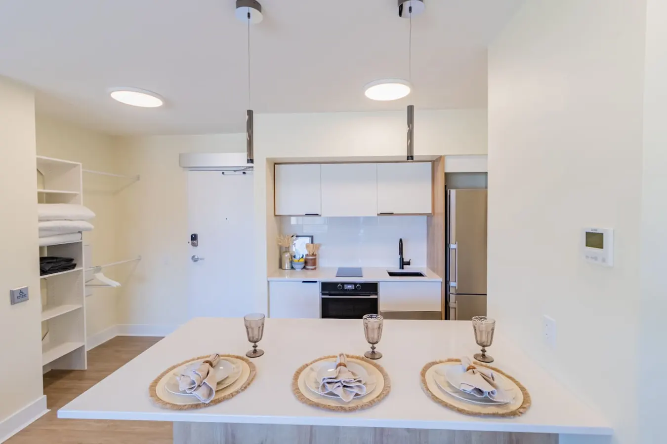 1 bedroom Condo- Hot tub, 1 min to beach - 203 — photo 3