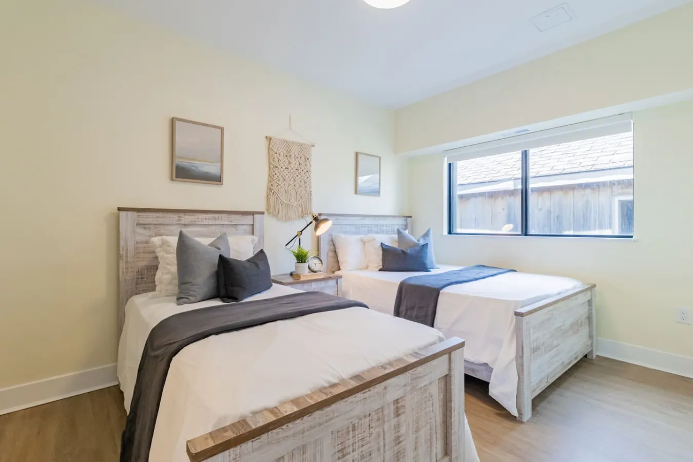 1 bedroom Condo- Hot tub, 1 min to beach - 203 — photo 5