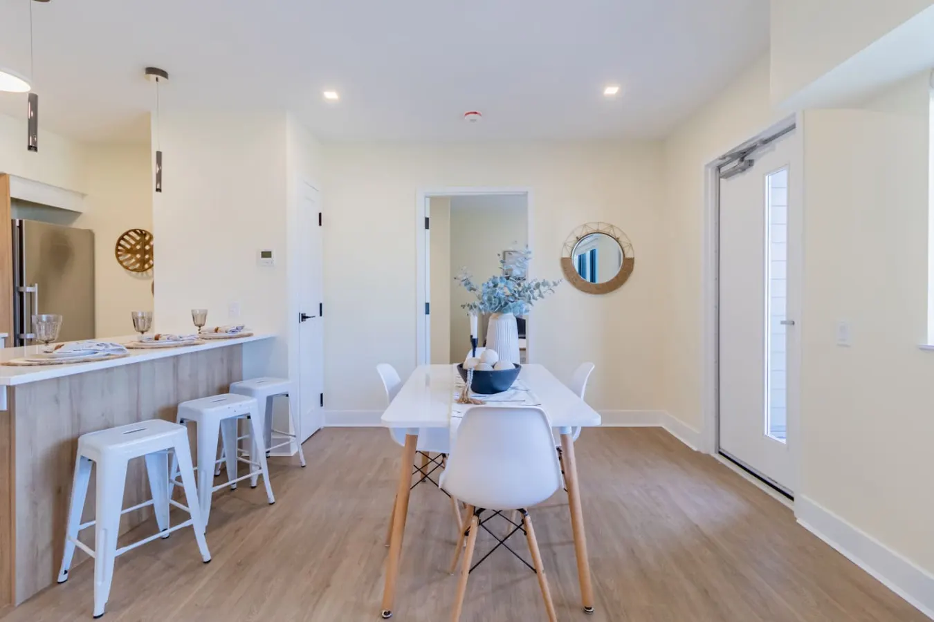 1 bedroom Condo- Hot tub, 1 min to beach - 203 7