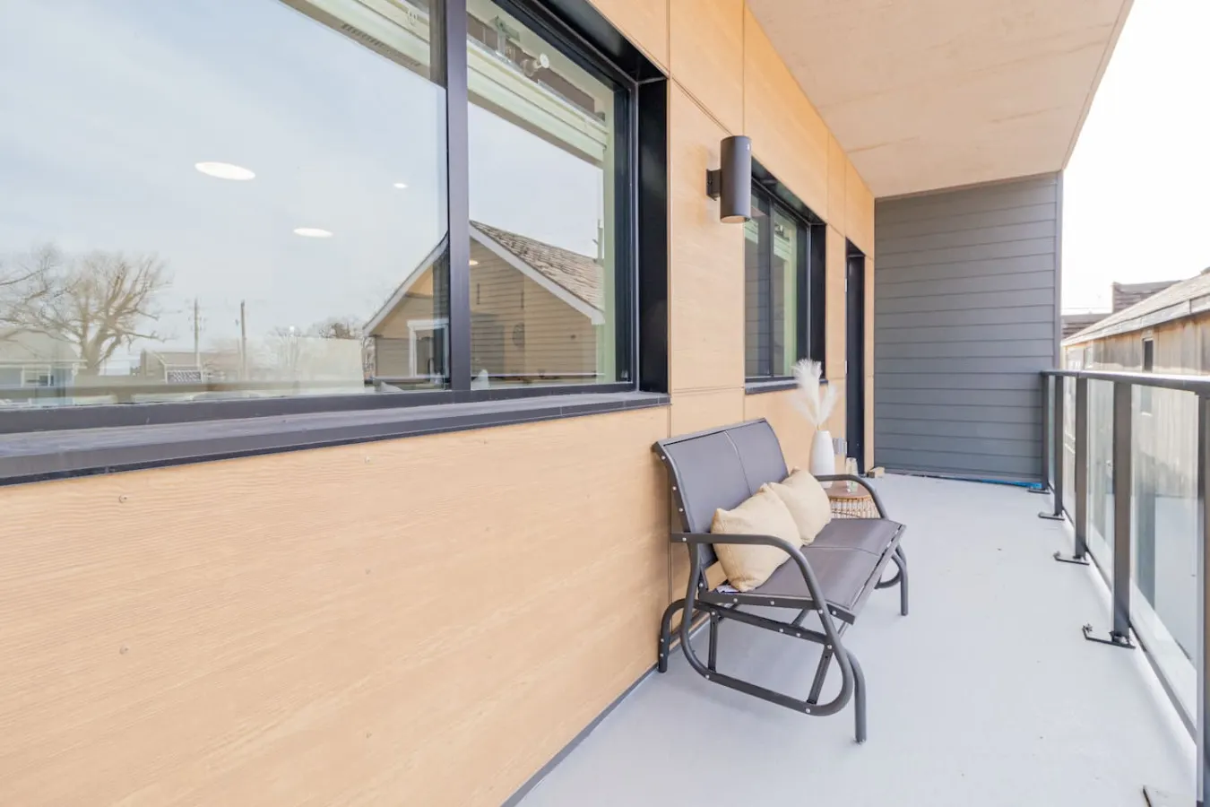1 bedroom Condo- Hot tub, 1 min to beach - 203 8