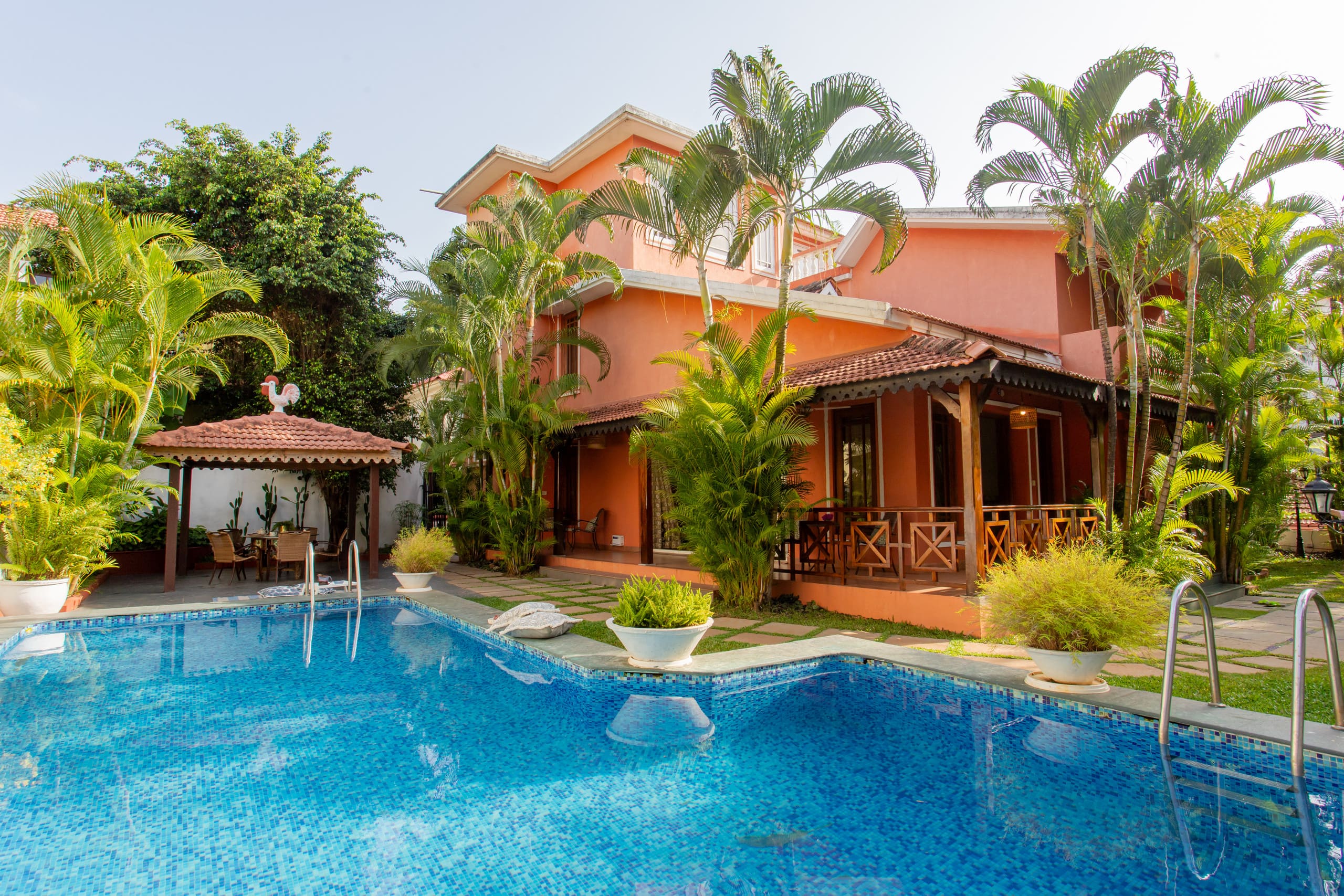 4BHK villa with private pool, 5 mins walk to beach 2