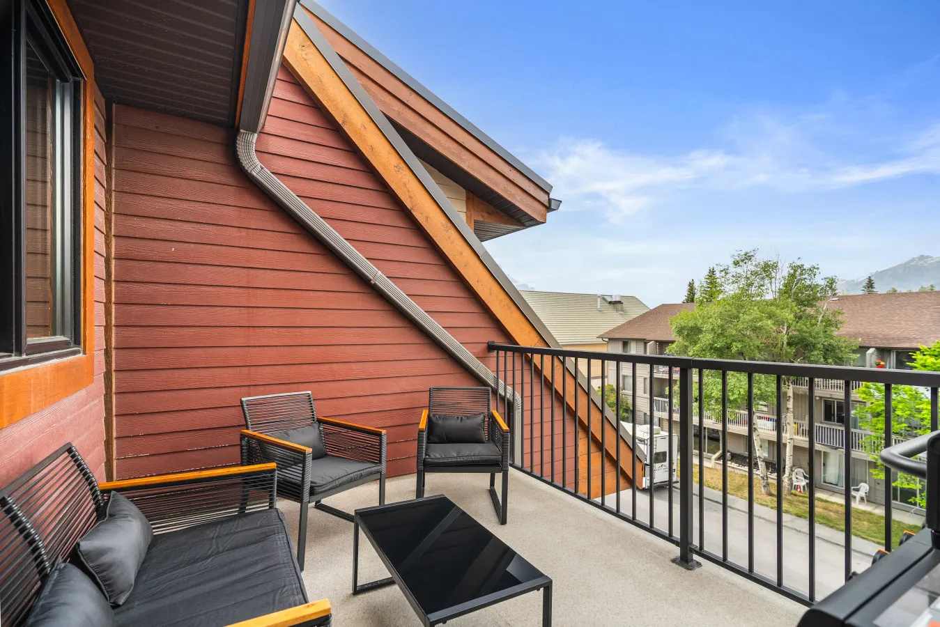 Rockies Balcony: Fireplace, BBQ & Views 15