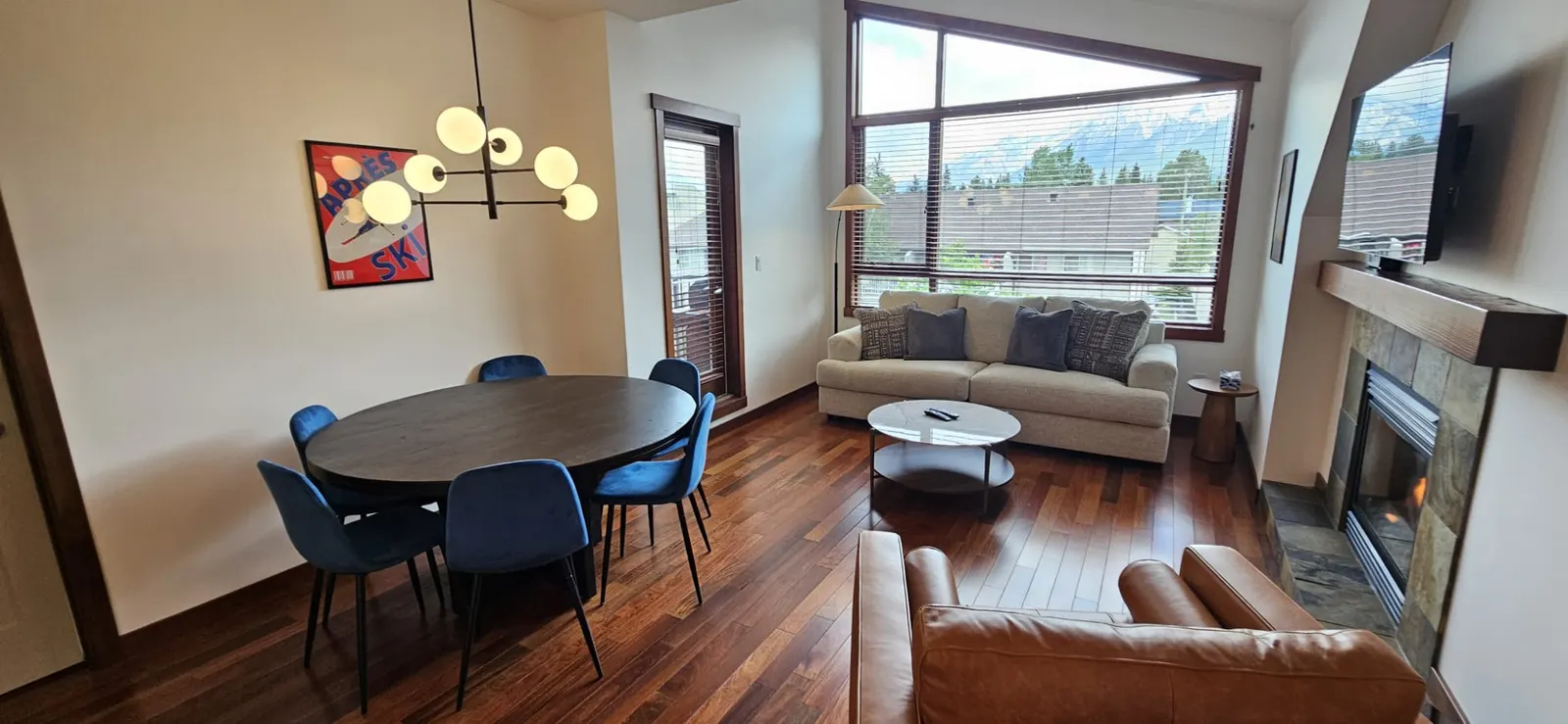 Rockies Balcony: Fireplace, BBQ & Views 19
