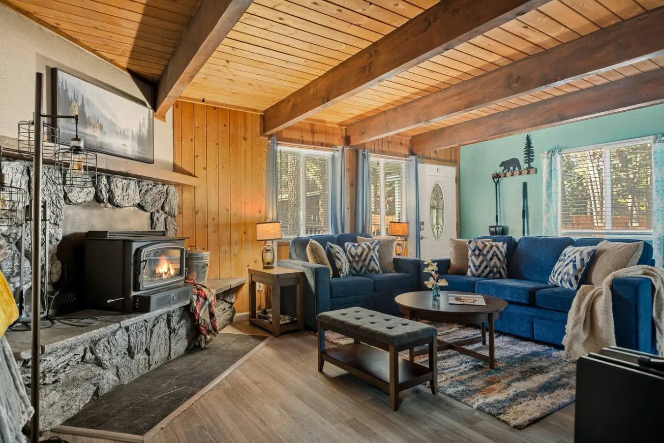 Cozy & New Turquoise Bear cabin w/ Deck & Hot Tub 13