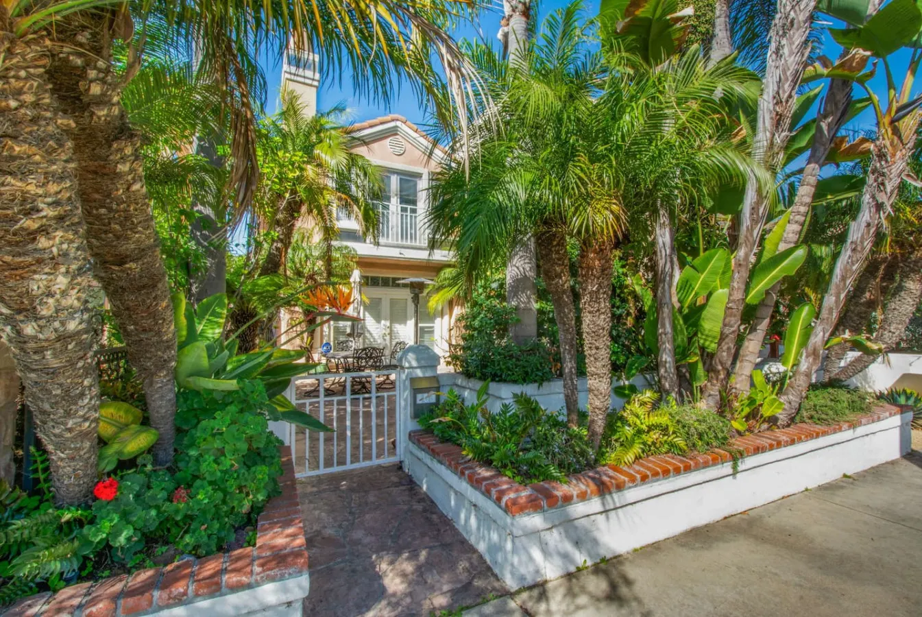 10th Street Paradise, Walk to the Beach, Firepit