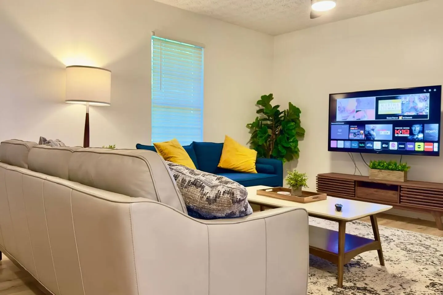 Stylish 3BR Townhome Near Everything