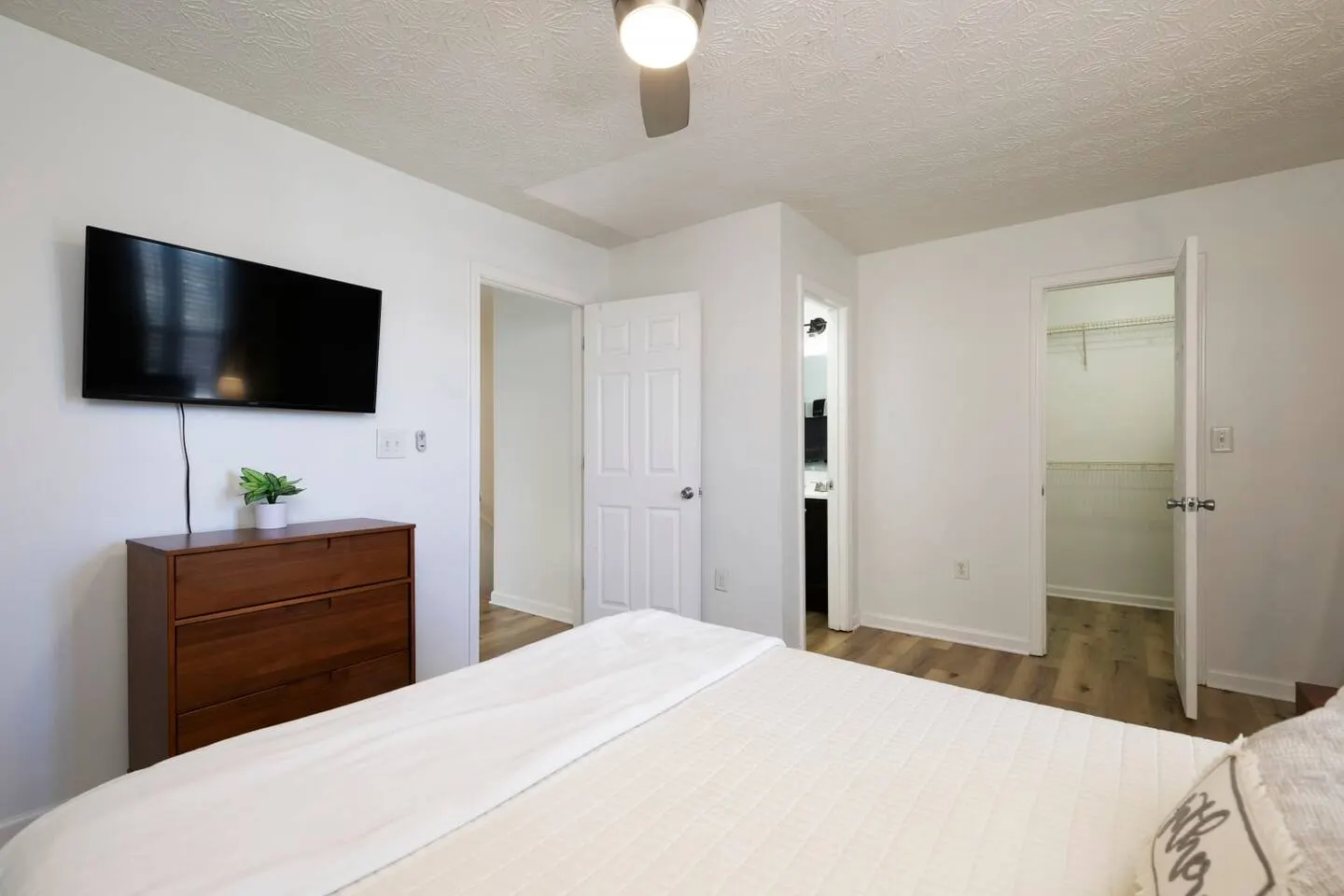 Stylish 3BR Townhome Near Everything 16