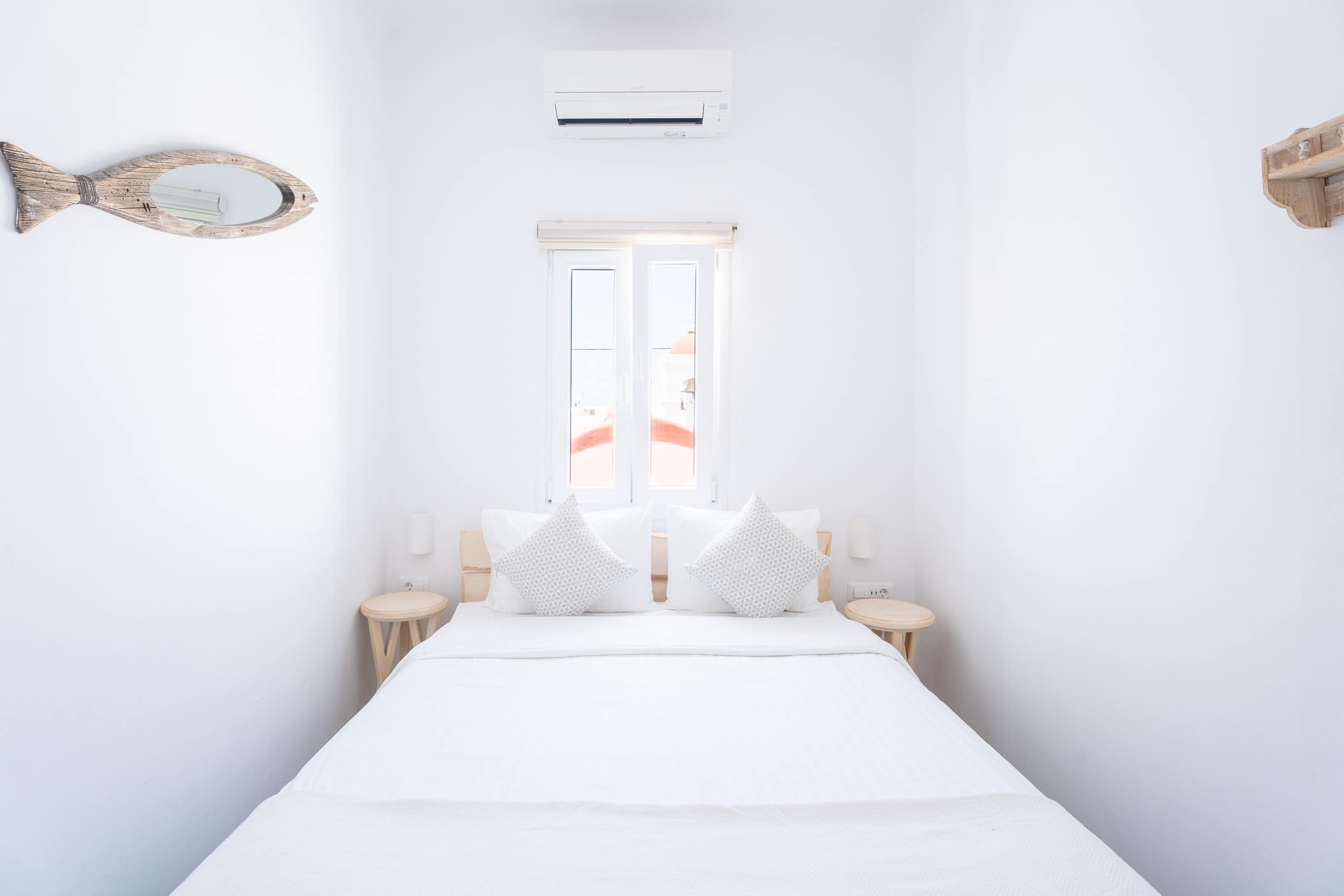 Queen four-bedroom Seaview Cycladic Home 15