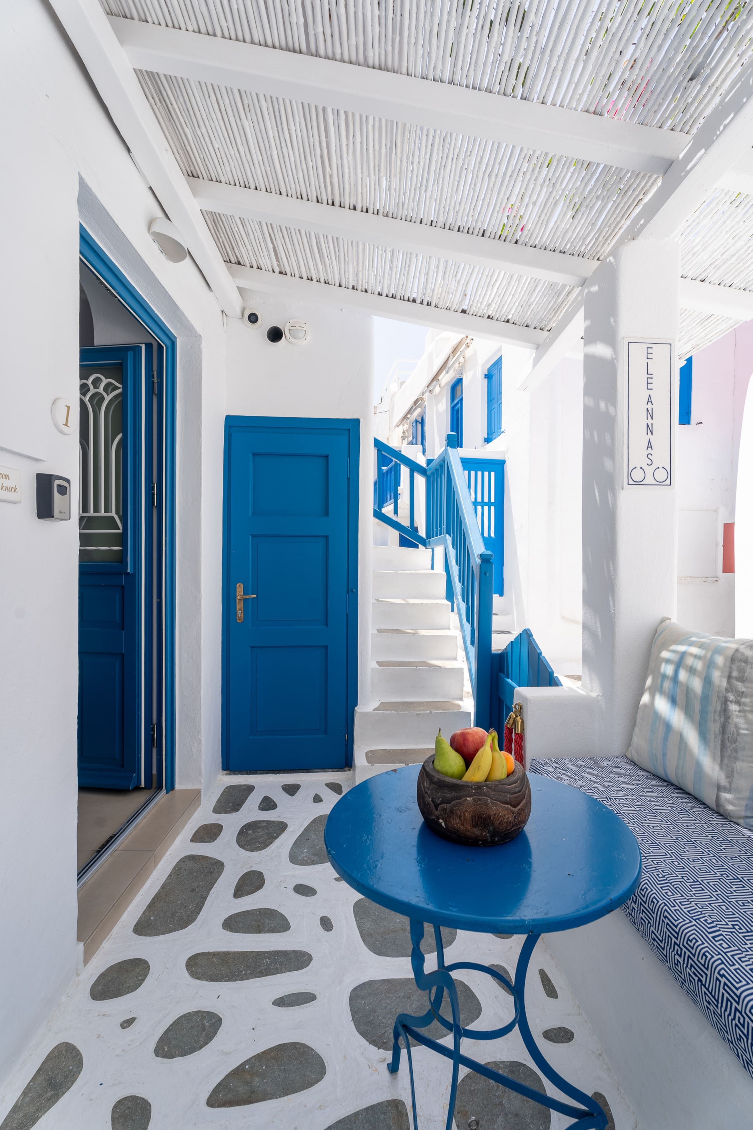 Queen four-bedroom Seaview Cycladic Home 6