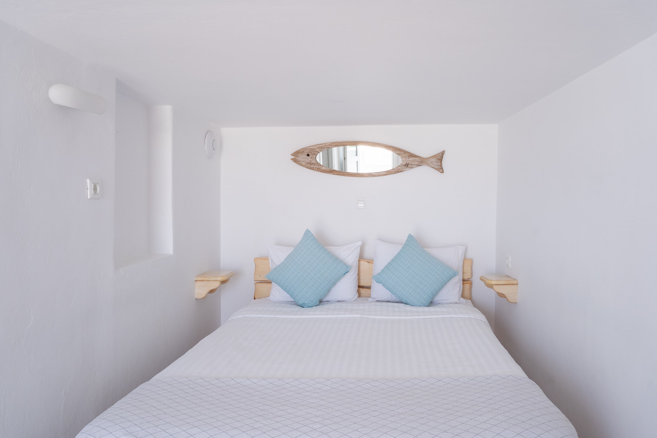 Queen four-bedroom Seaview Cycladic Home 34