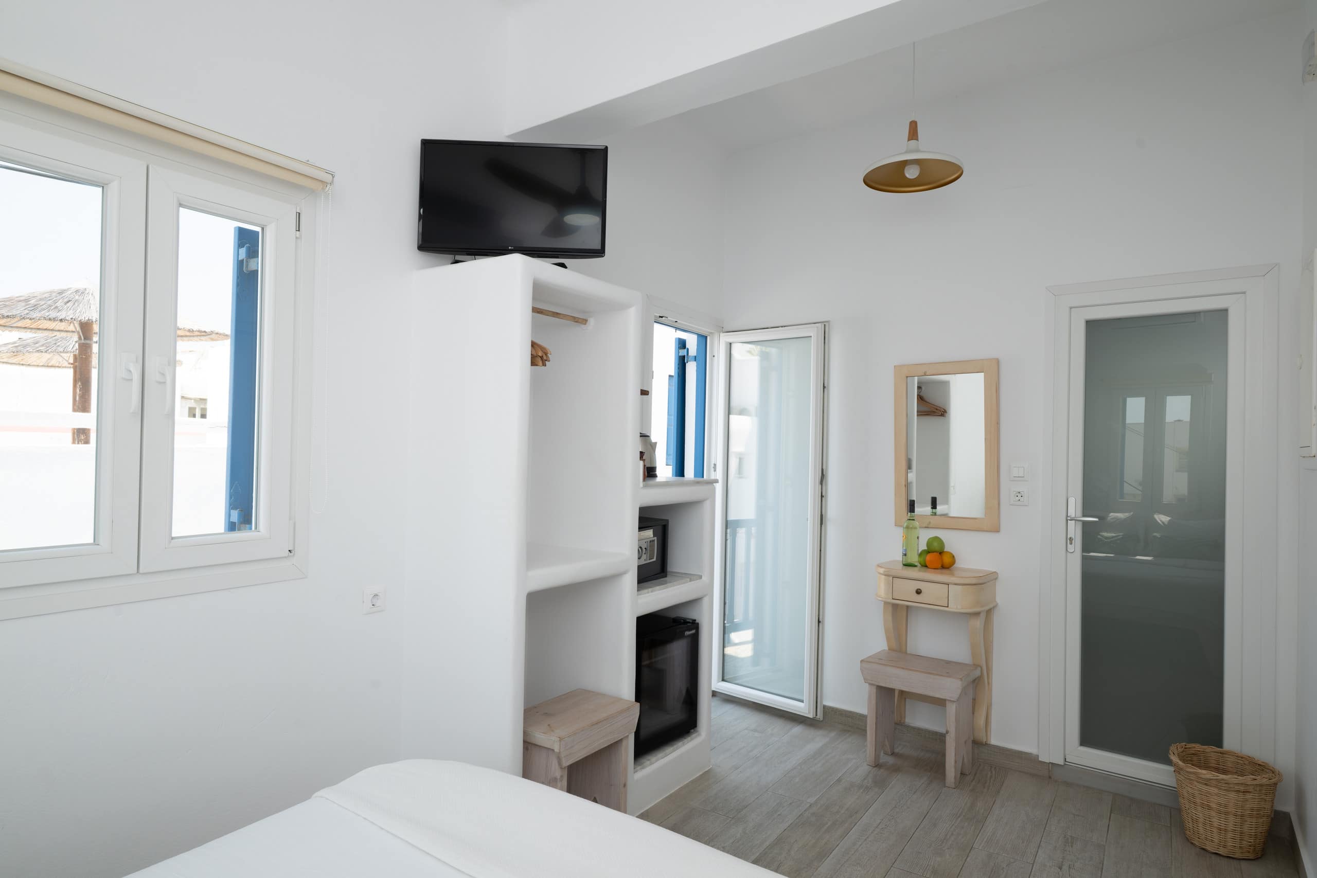 Queen four-bedroom Seaview Cycladic Home 33