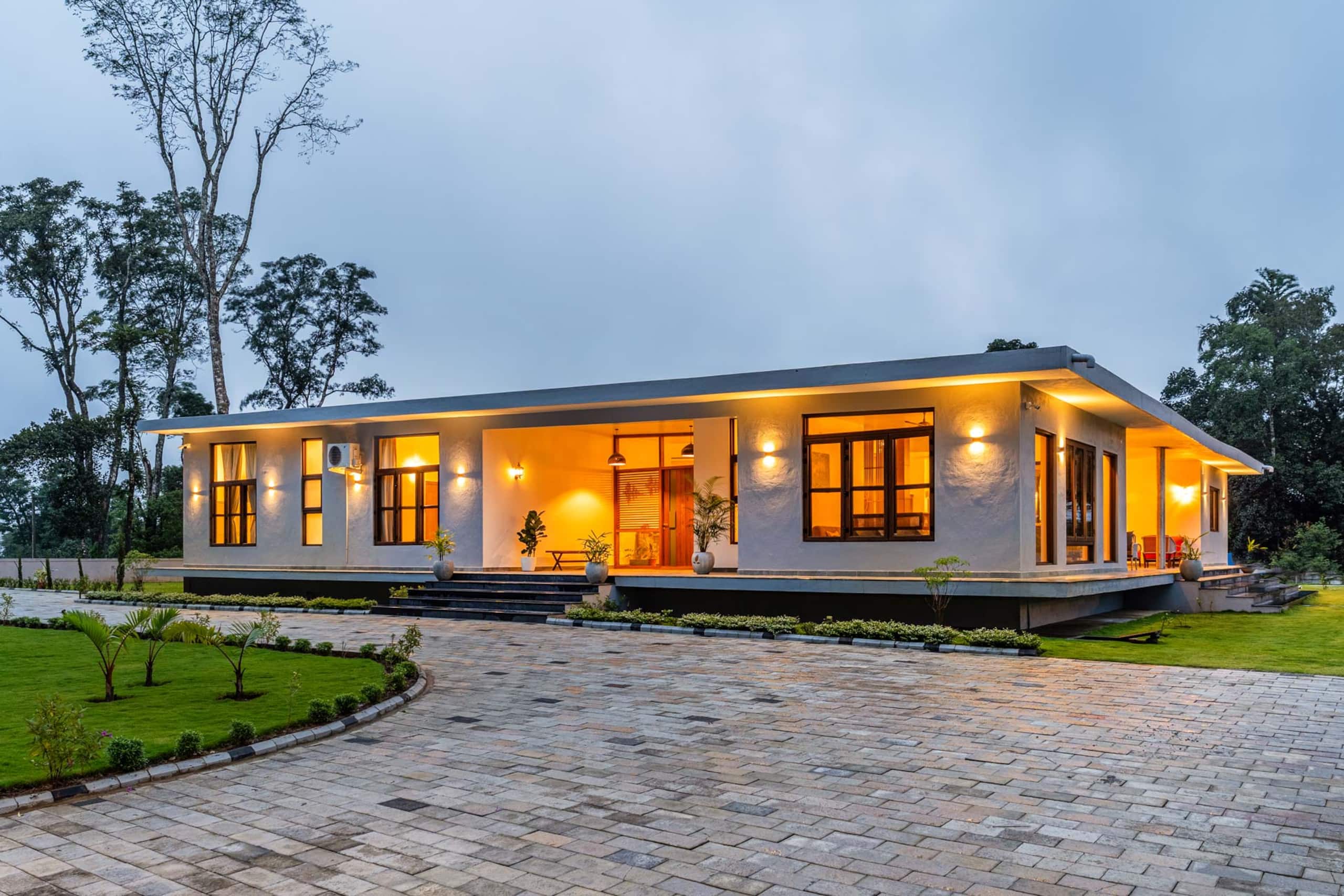 4BR PvtPool+Lawn StayVista Serenova @Karnataka 24