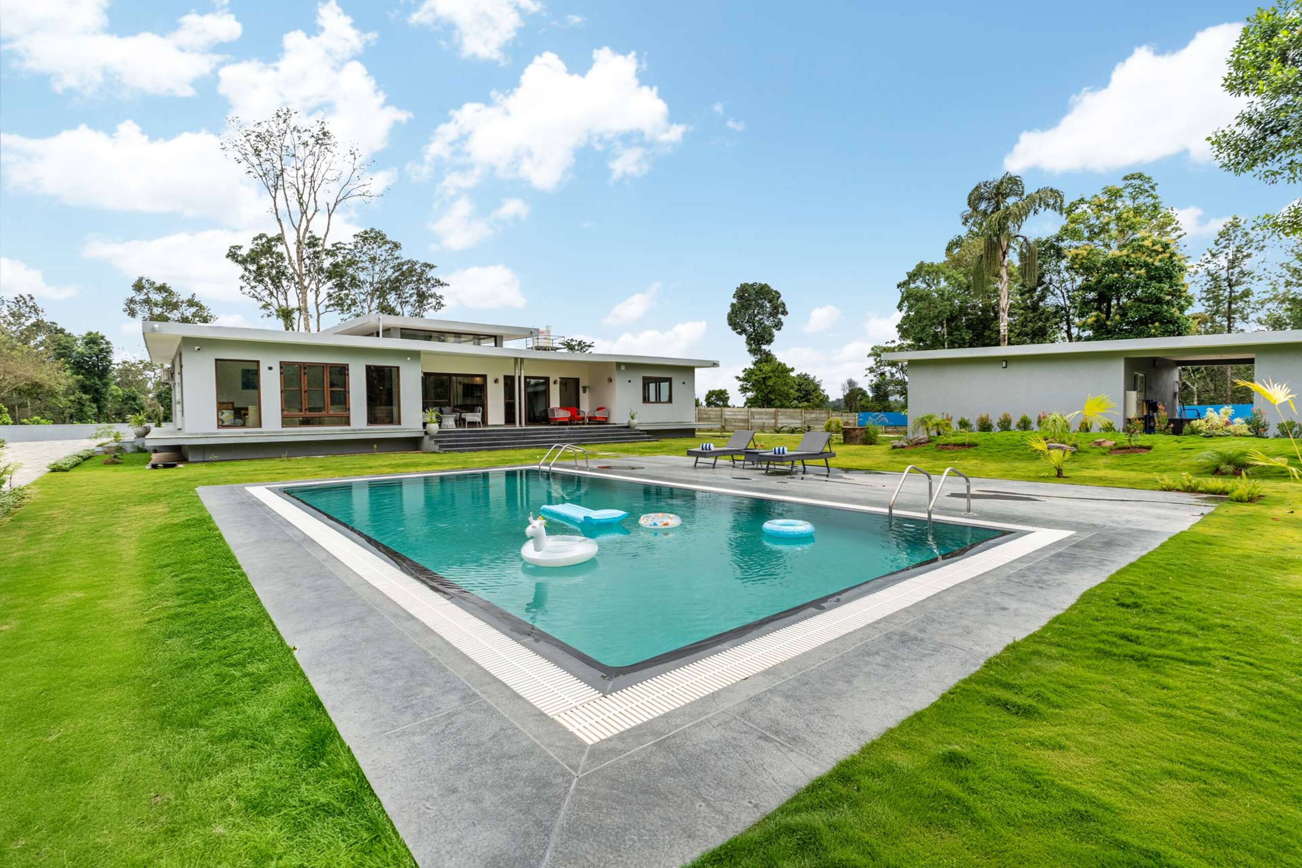 4BR PvtPool+Lawn StayVista Serenova @Karnataka 27