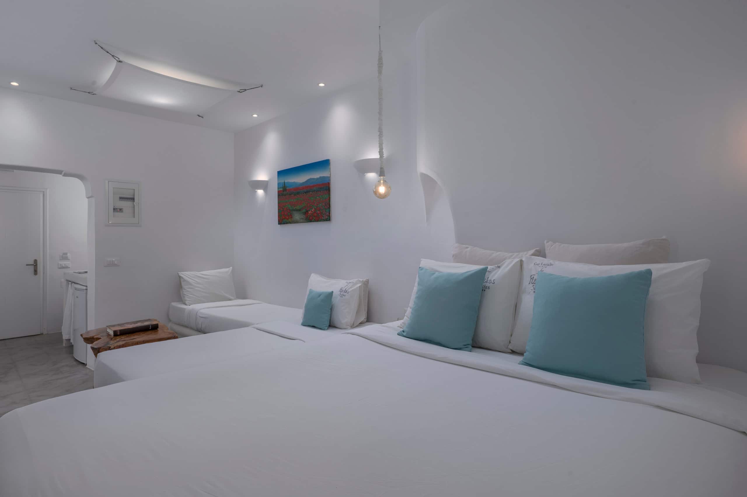 Open Plan Suite | Flaskos Suites 9