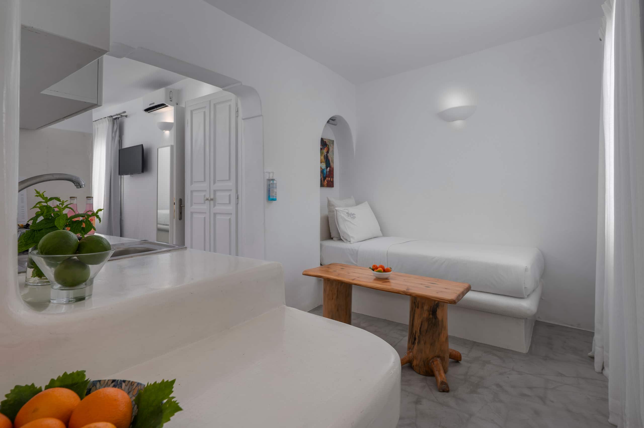 Open Plan Suite | Flaskos Suites 11