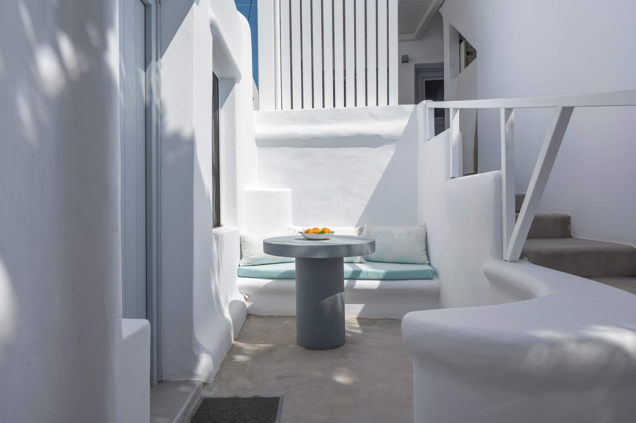 Open Plan Suite | Flaskos Suites 6