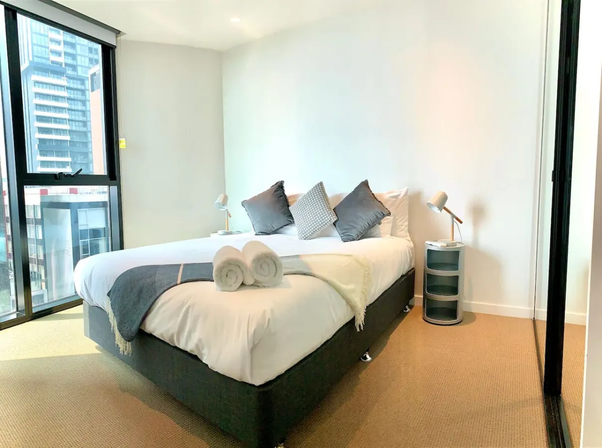Two City Apartments on Elizabeth St 11