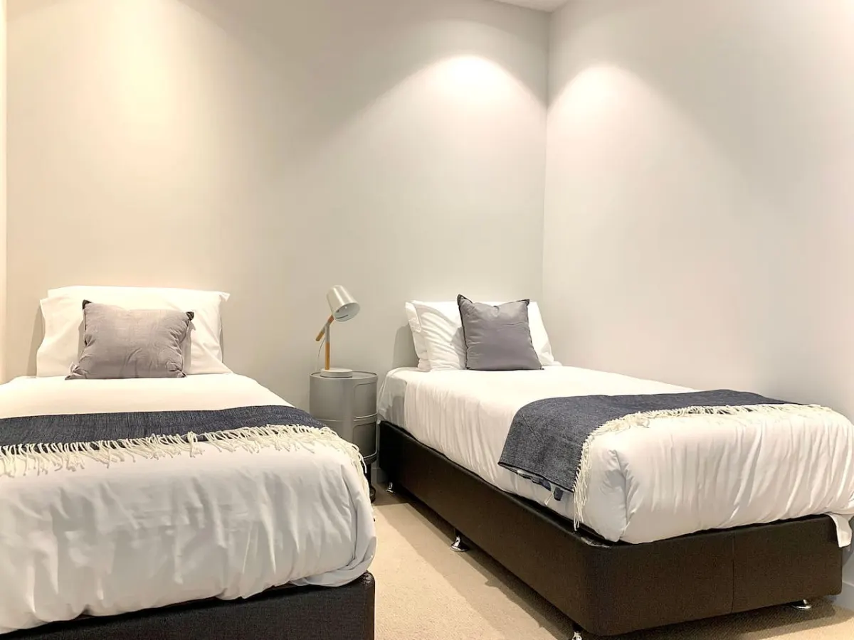 Two City Apartments on Elizabeth St 4