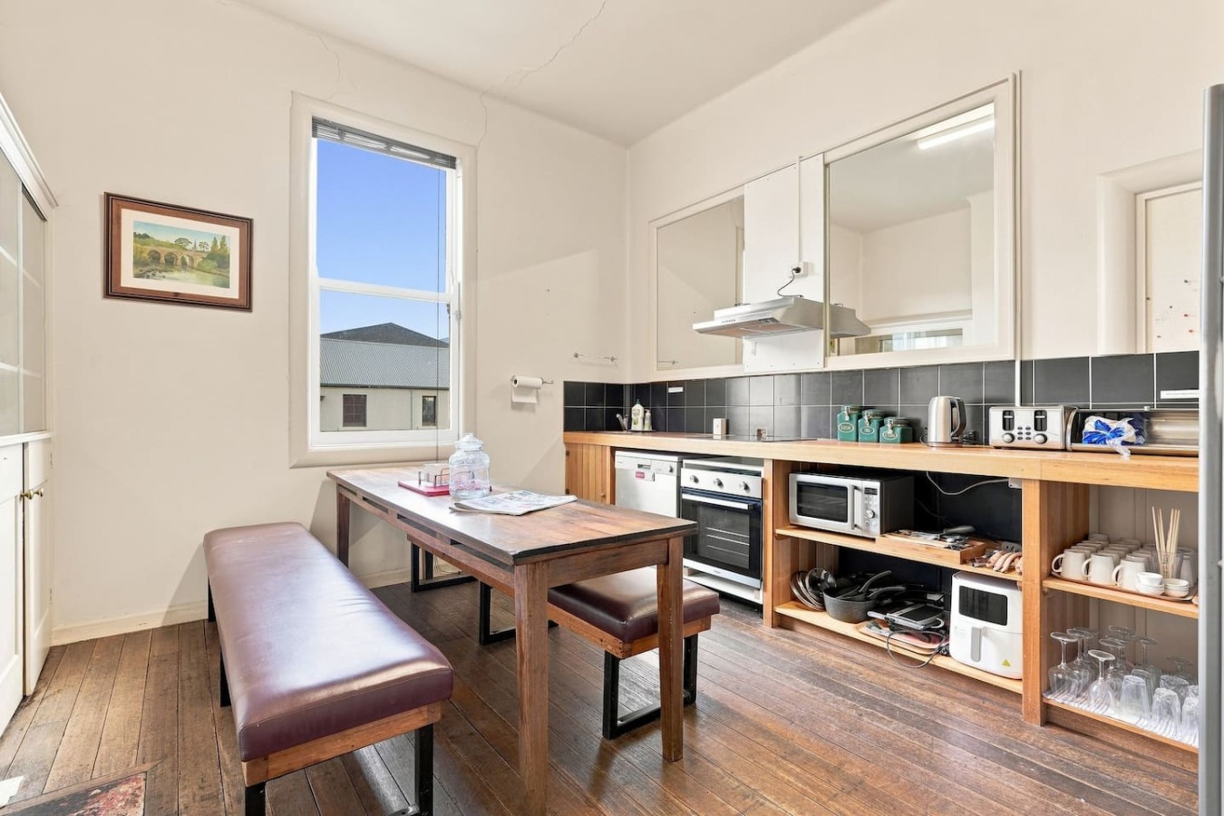 Edinburgh Queen & Single Rm + Ensuite 4