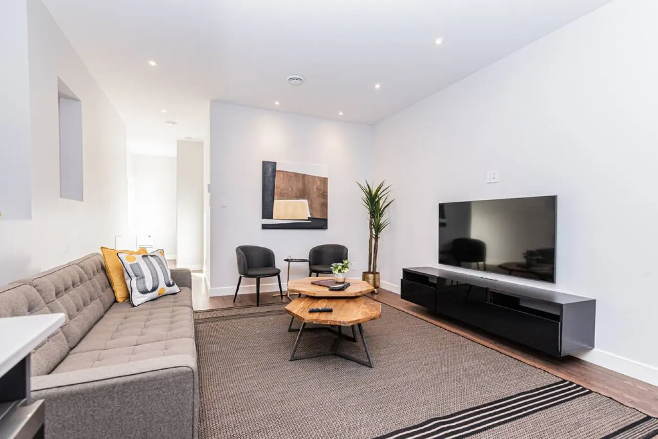 Plateau - Vast and perfectly located 3 bedroom flat 3