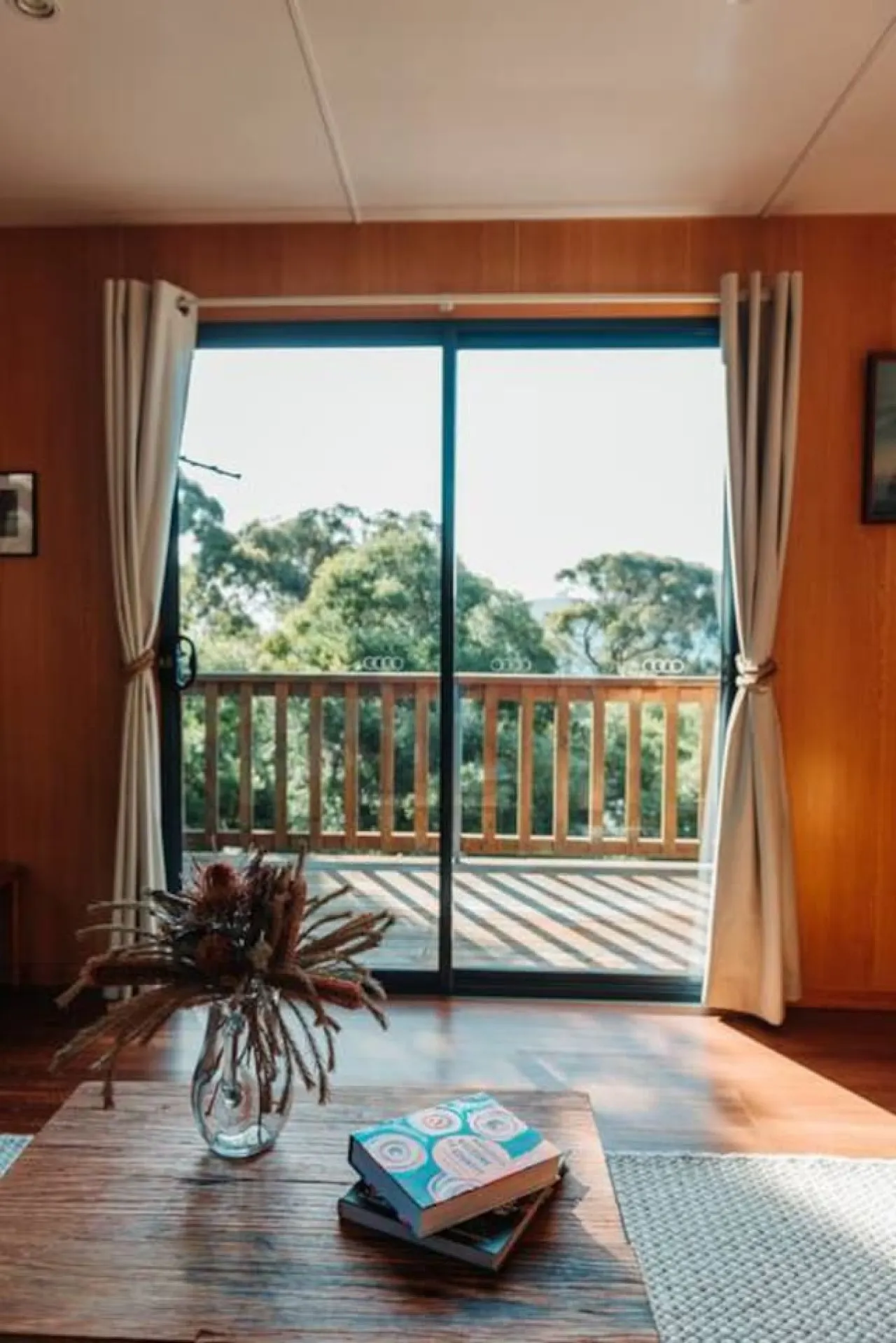 Kelp Cabin - White Beach 12