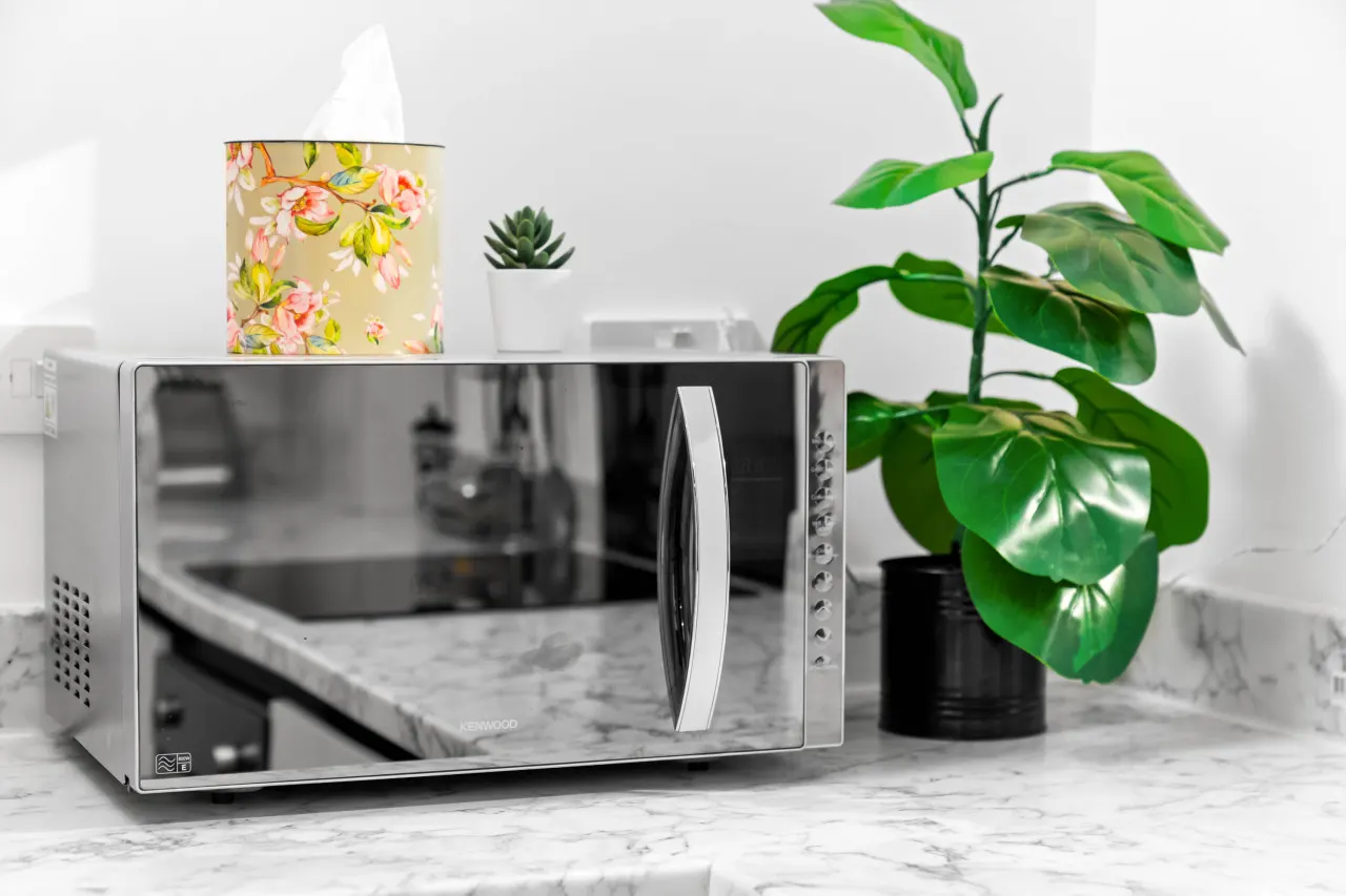 Stylish Apartment - Netflix - On Street Parking 1 11