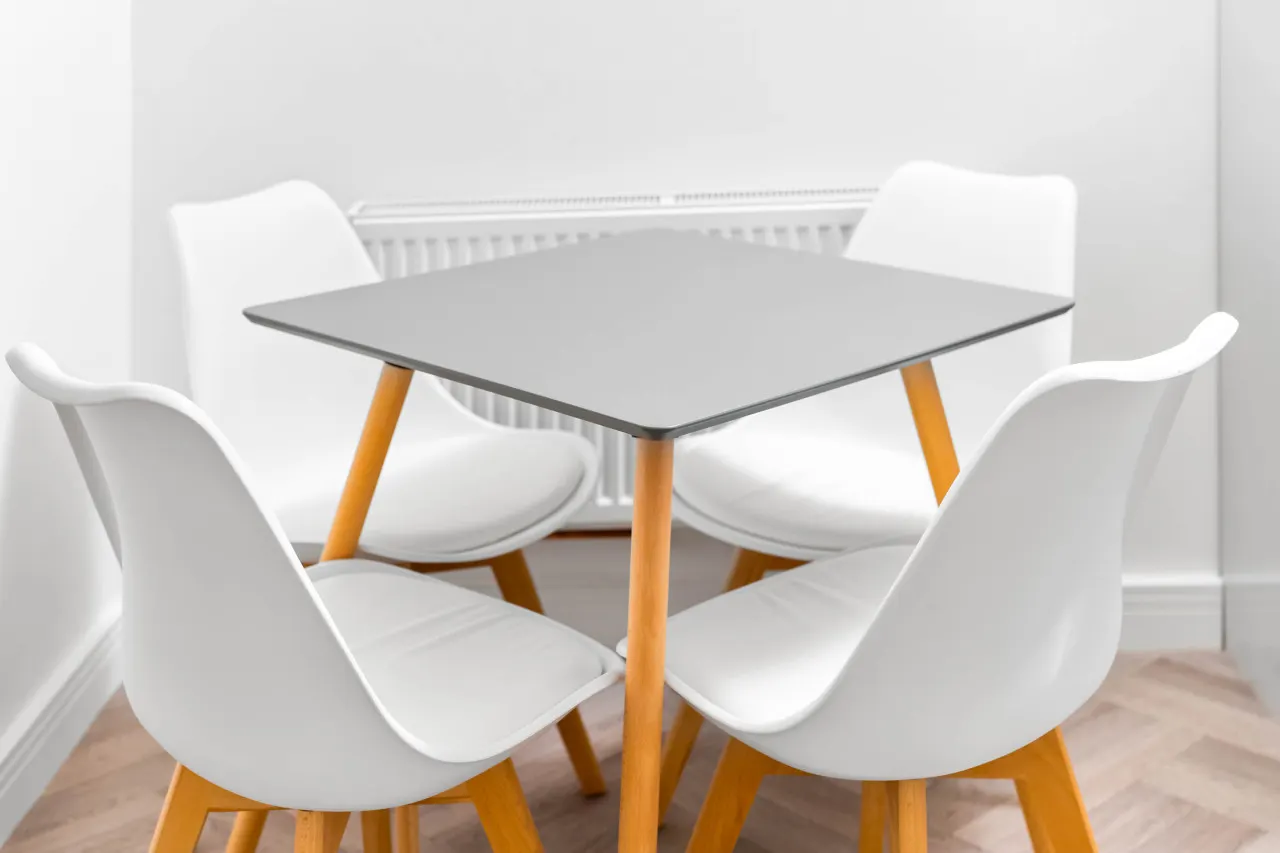 Stylish Apartment - Netflix - On Street Parking 1 7