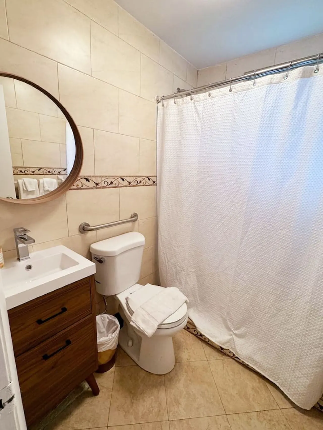 Little Havana - Calle Ocho - King Bed 14