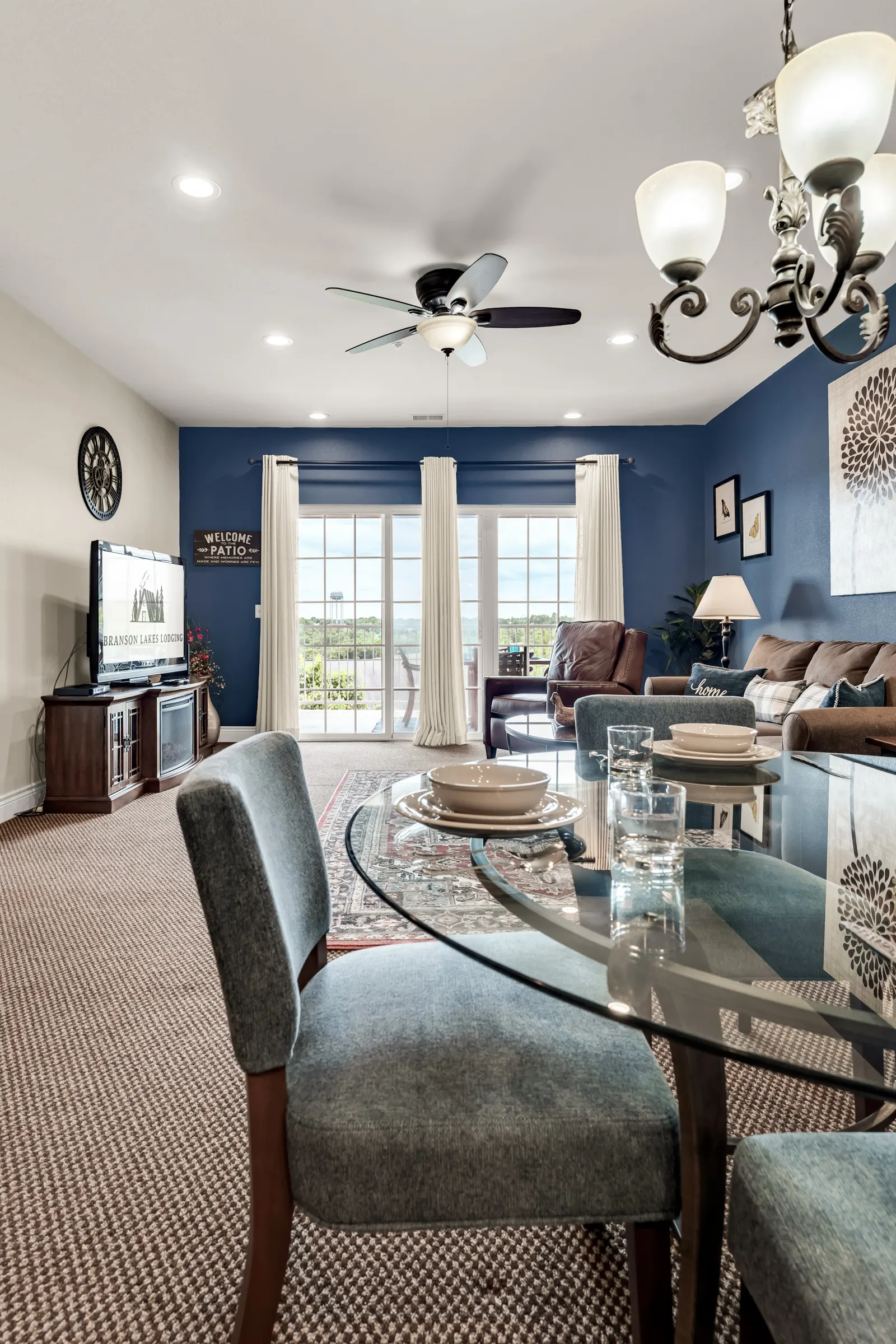 Gorgeous Large, Central Branson, Elevator, Pool! 10