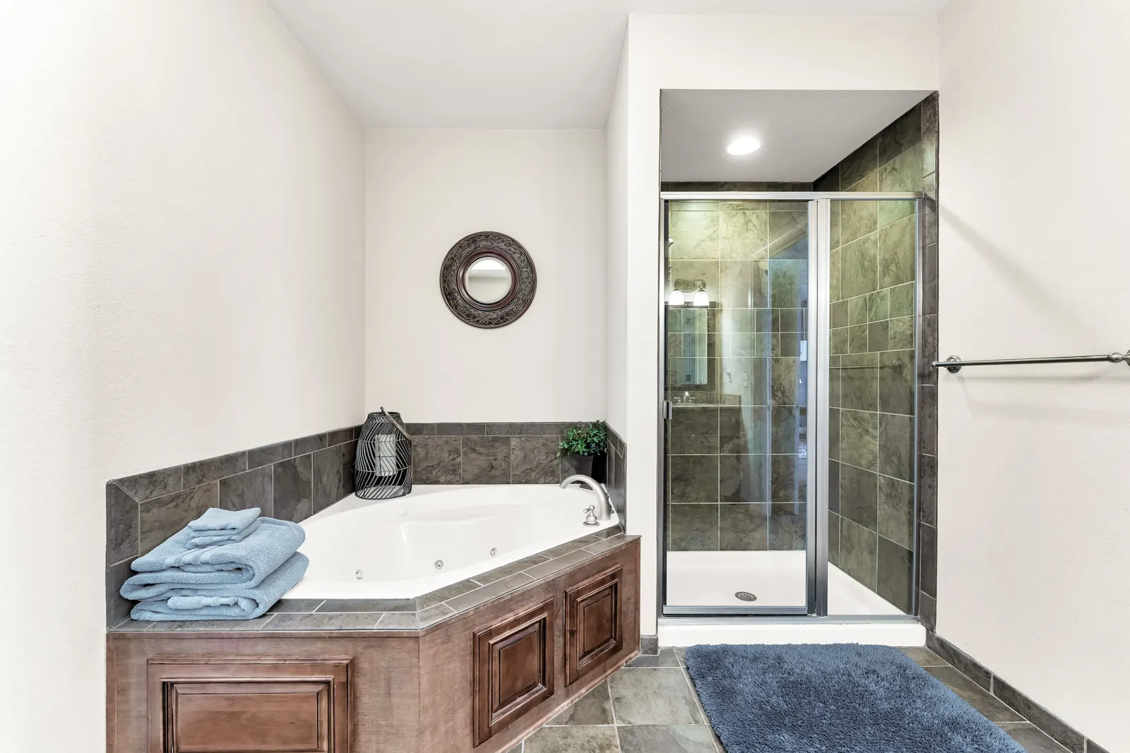 Gorgeous Large, Central Branson, Elevator, Pool! 15