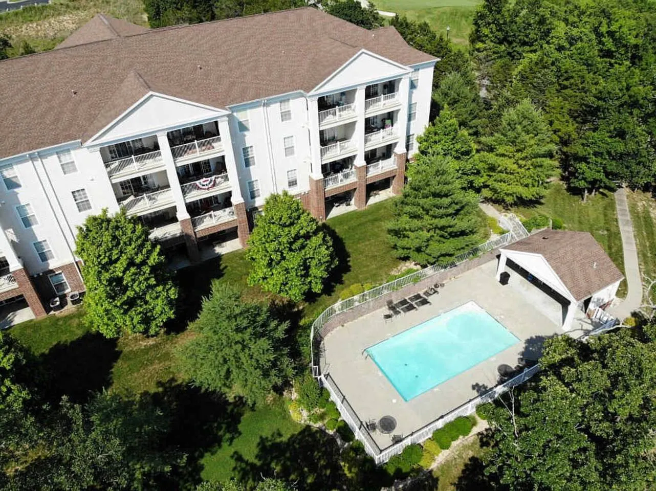Gorgeous Large, Central Branson, Elevator, Pool! 4