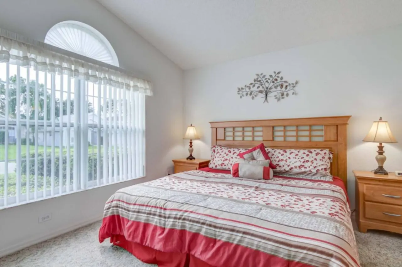 Cozy & Spacious 4-Bedroom Villa with Private Pool in Southern Dunes Golf & Country Club 17
