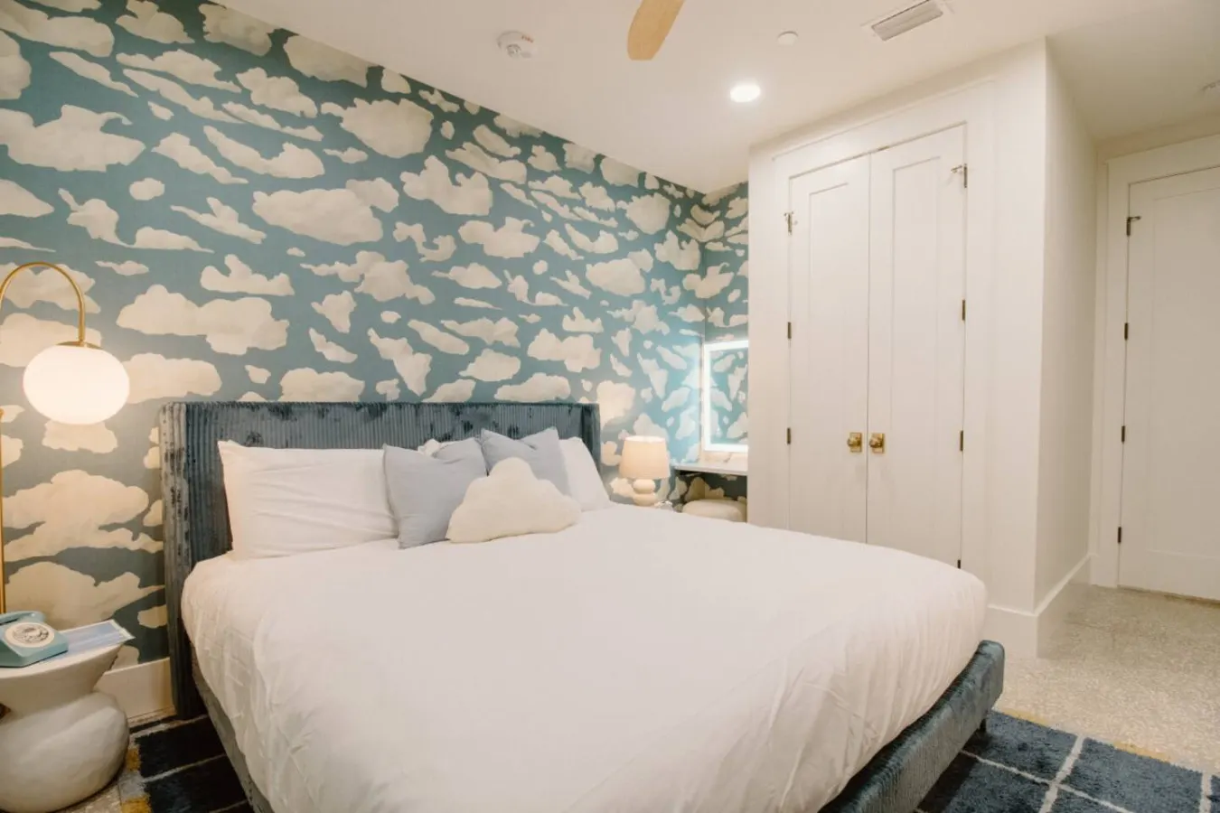 The Lobby ~Lakefront ~Occ 12 ~7min to 30A~Wet Bar! 3