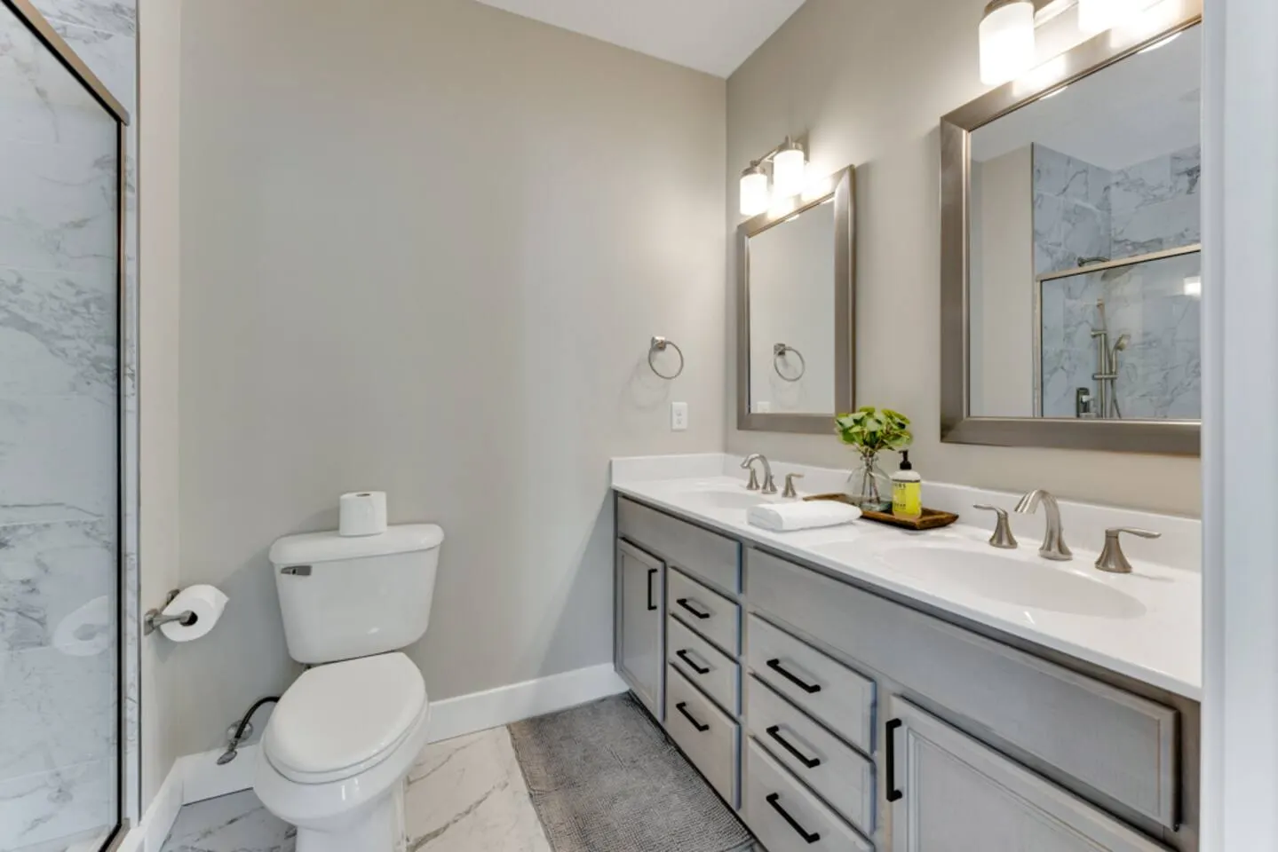 ViBe District 4BR Walk to Beach + Dogs OK 14