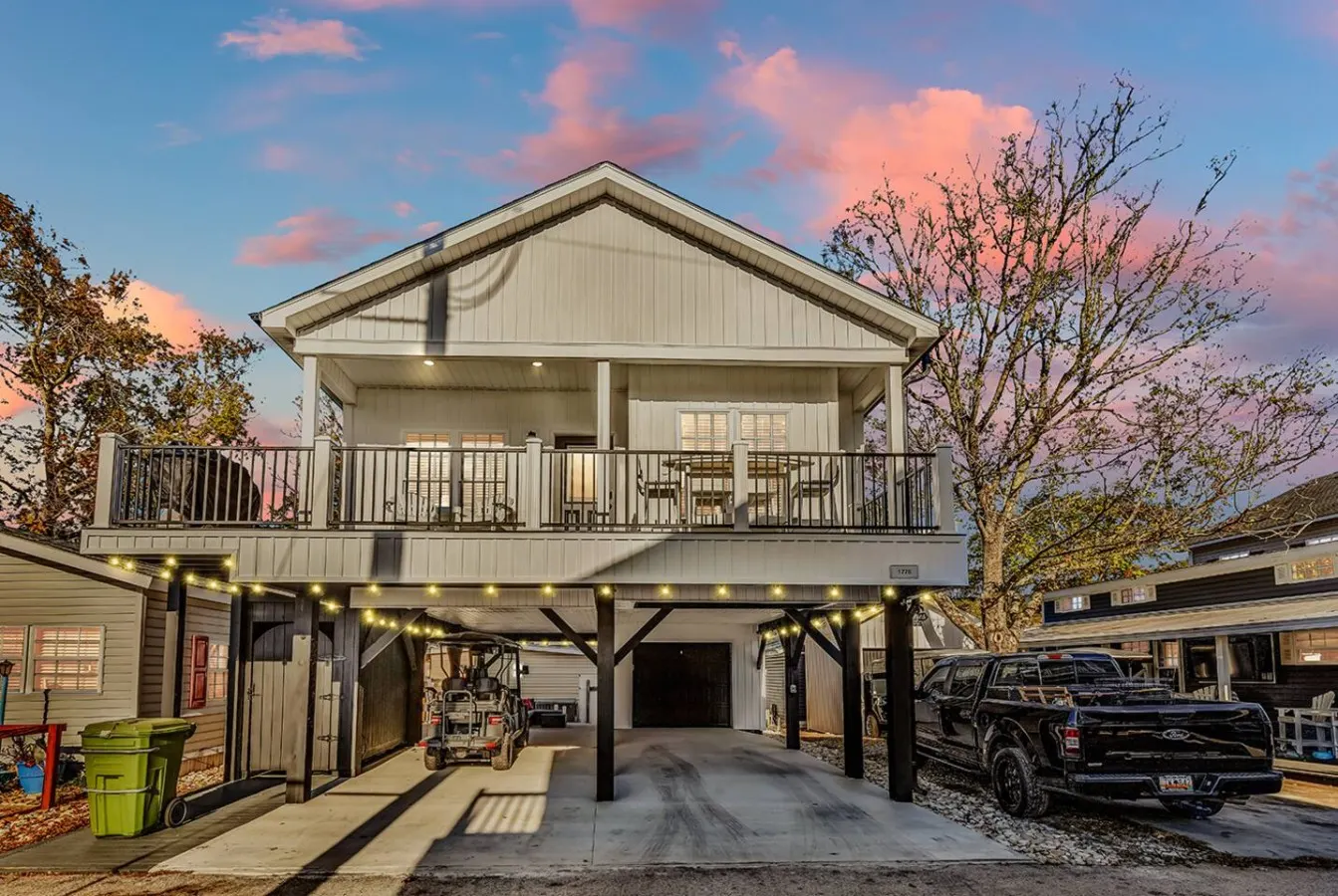 Ocean Lakes New Build | Pool, Outdoor TV & Grill