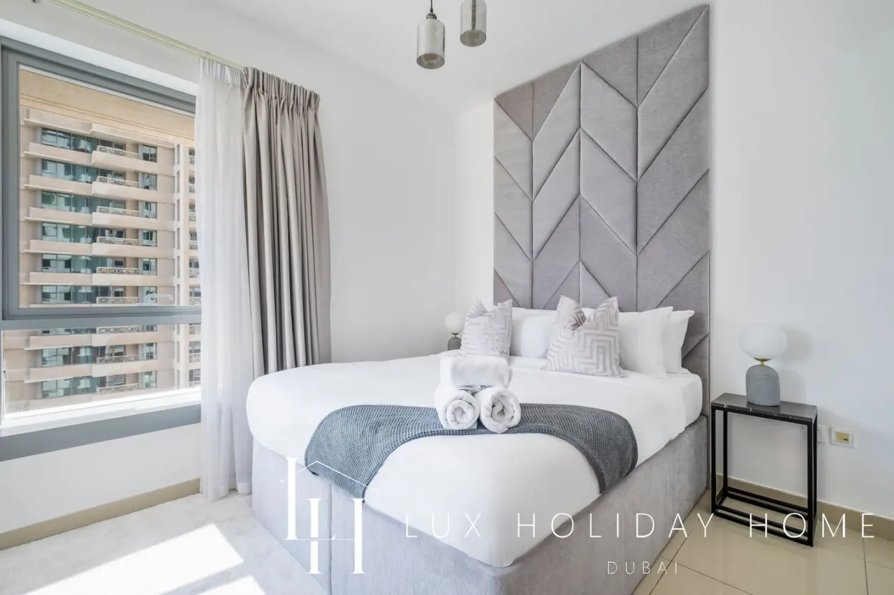 LUX The Fountain View Suite 9