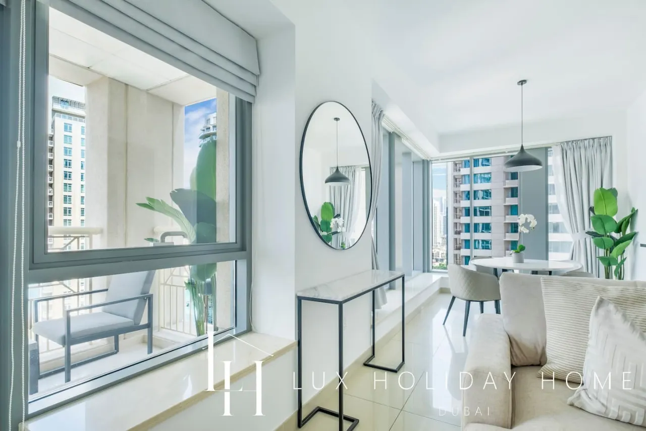 LUX The Fountain View Suite 12