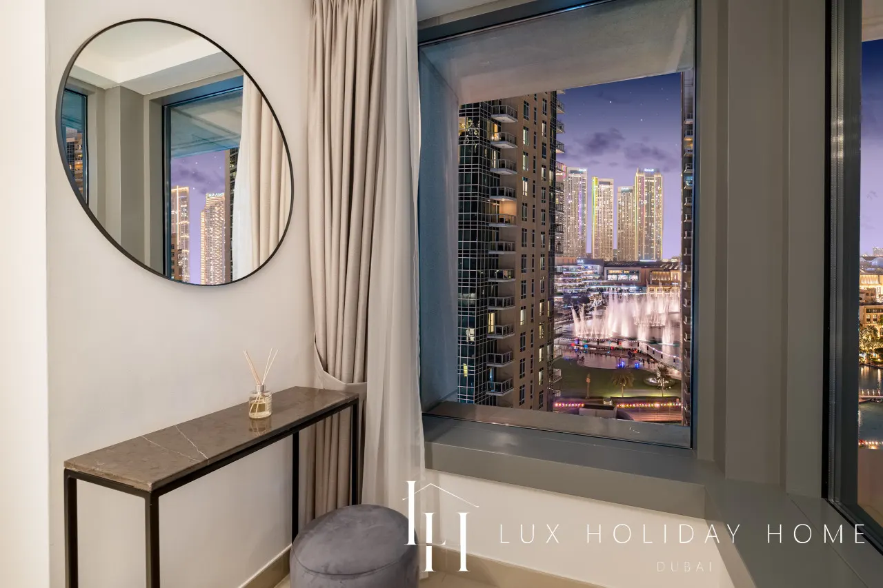 LUX The Fountain View Suite 13