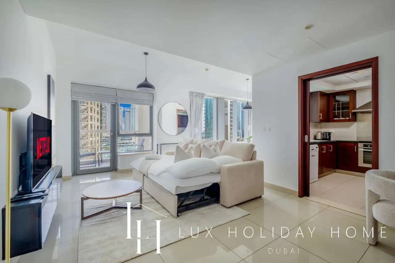 LUX The Fountain View Suite 15
