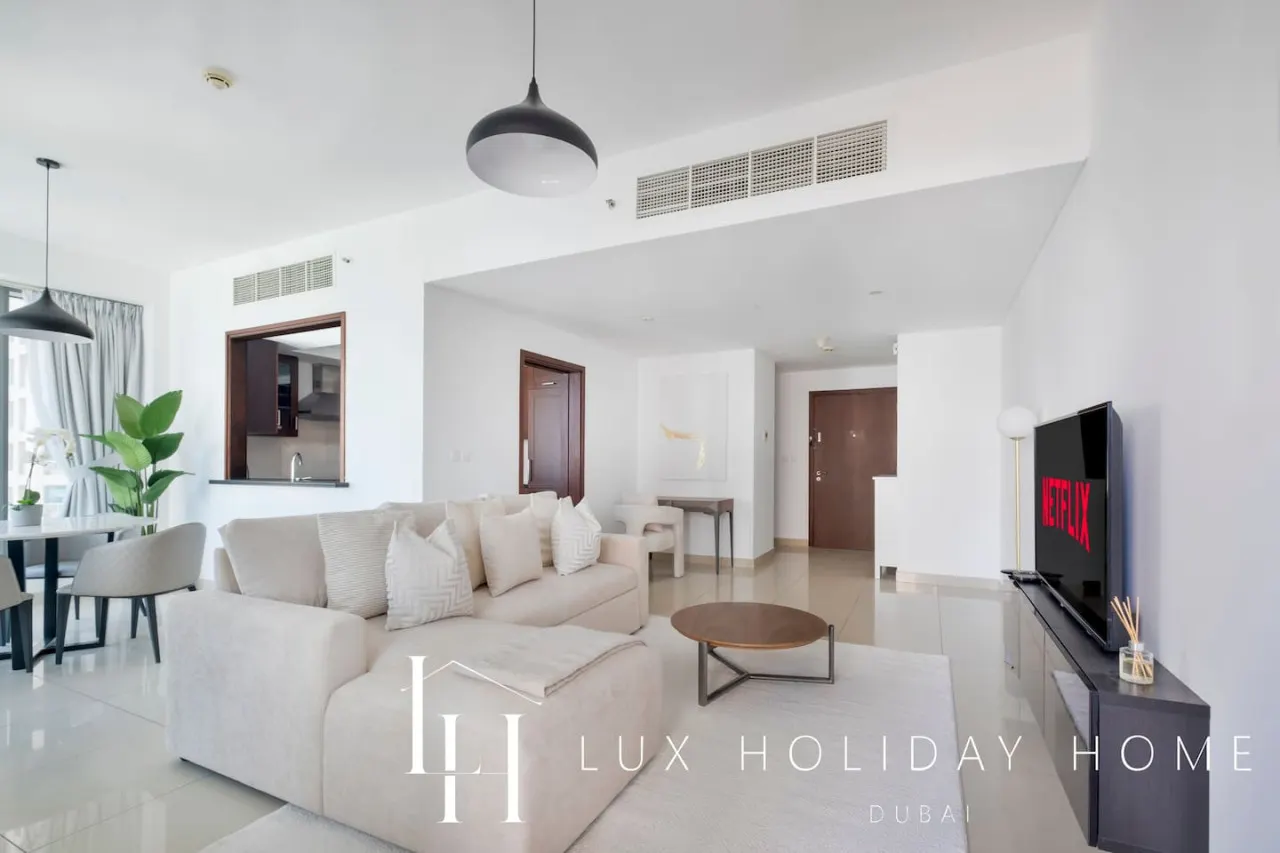LUX The Fountain View Suite 17