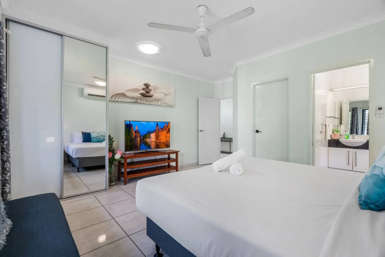 Zen Orient ~ Luxurious 4BR Oasis with Private Pool 10