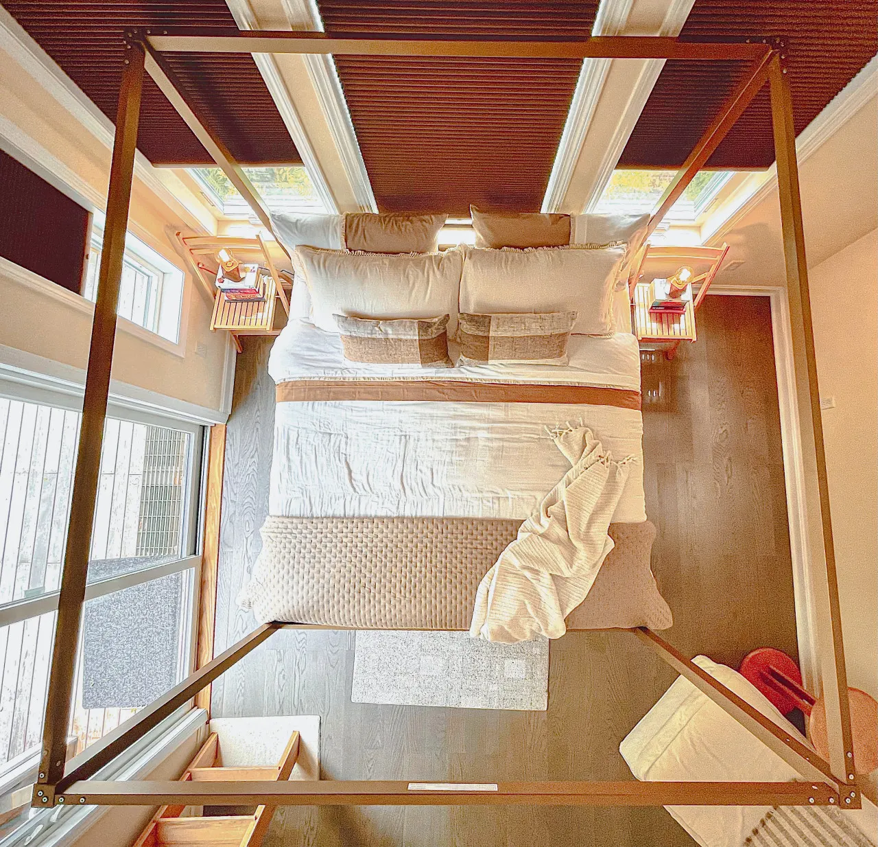 Cozy 1 Bed Chalet w/ King bed & indoor fireplace<3 11