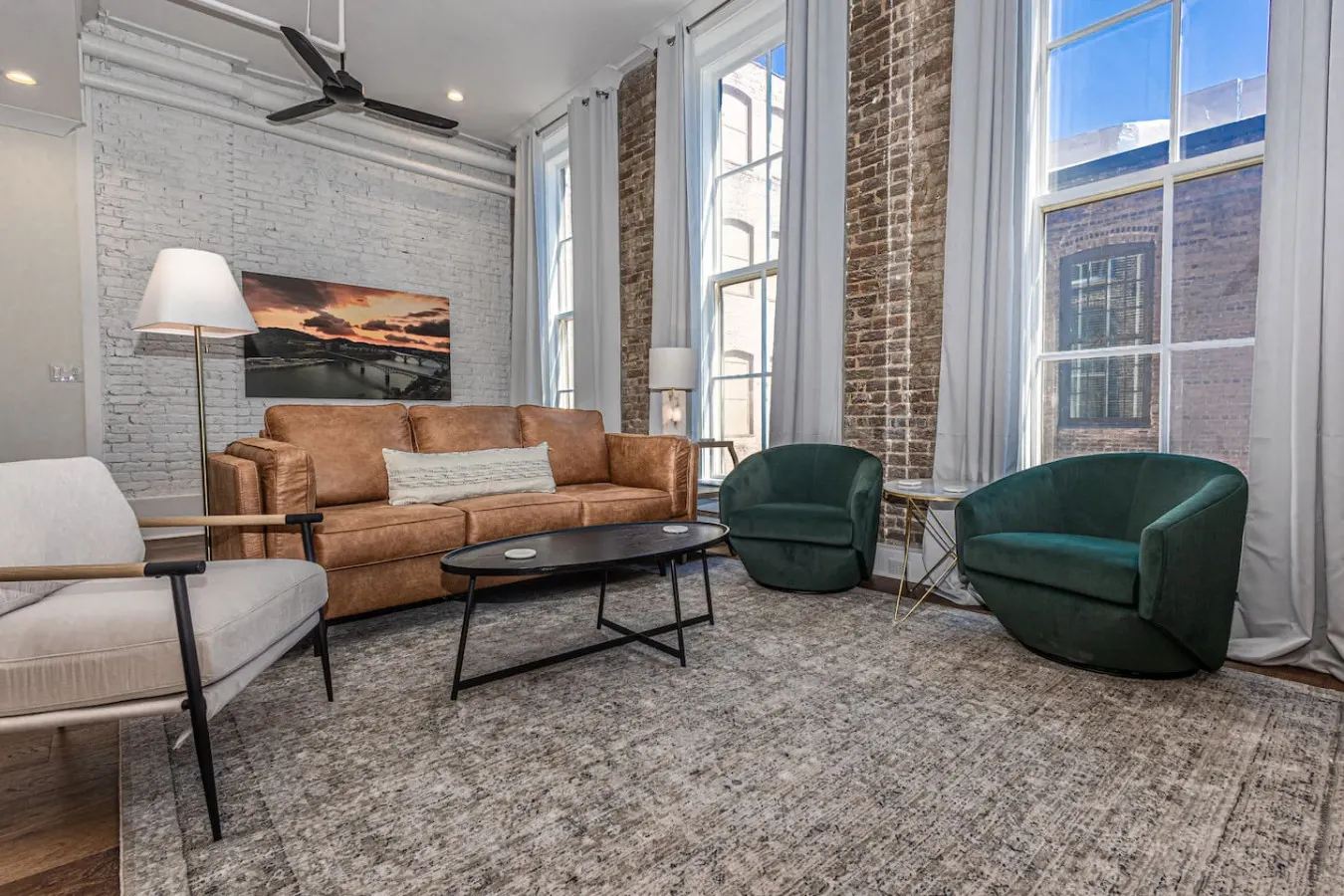 Downtown Luxury Condo Near UT 10