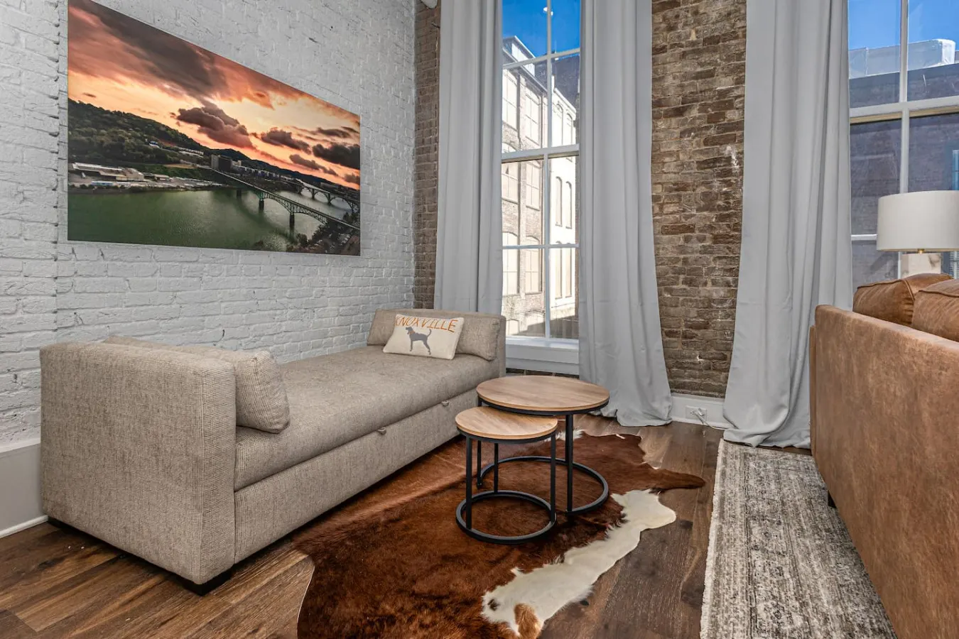 Downtown Luxury Condo Near UT 11