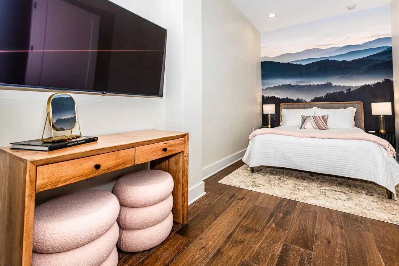 Downtown Luxury Condo Near UT 20